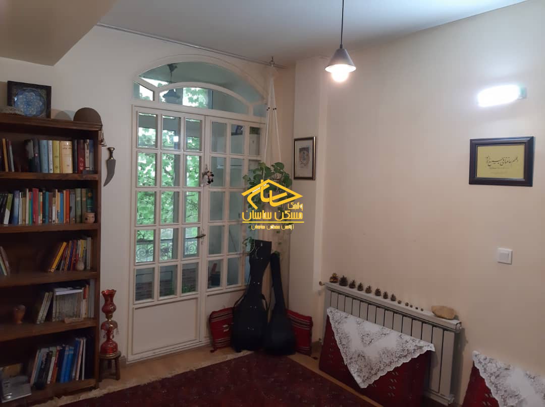 خريد آپارتمان در دركه ١٥٠ متر ٣ خواب خوش نقشه طبقه بالا وبو بي نظير در خيابان احمدپور