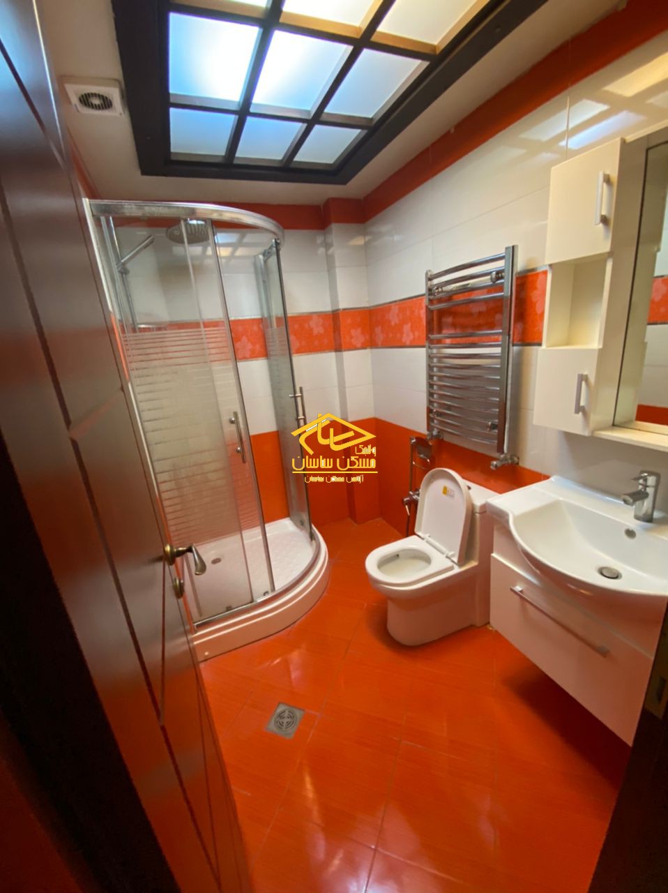 اجاره آپارتمان در الهيه ١٦٢ متر ٣ خواب خوش نقشه فول امكانات در ساختمان نگار