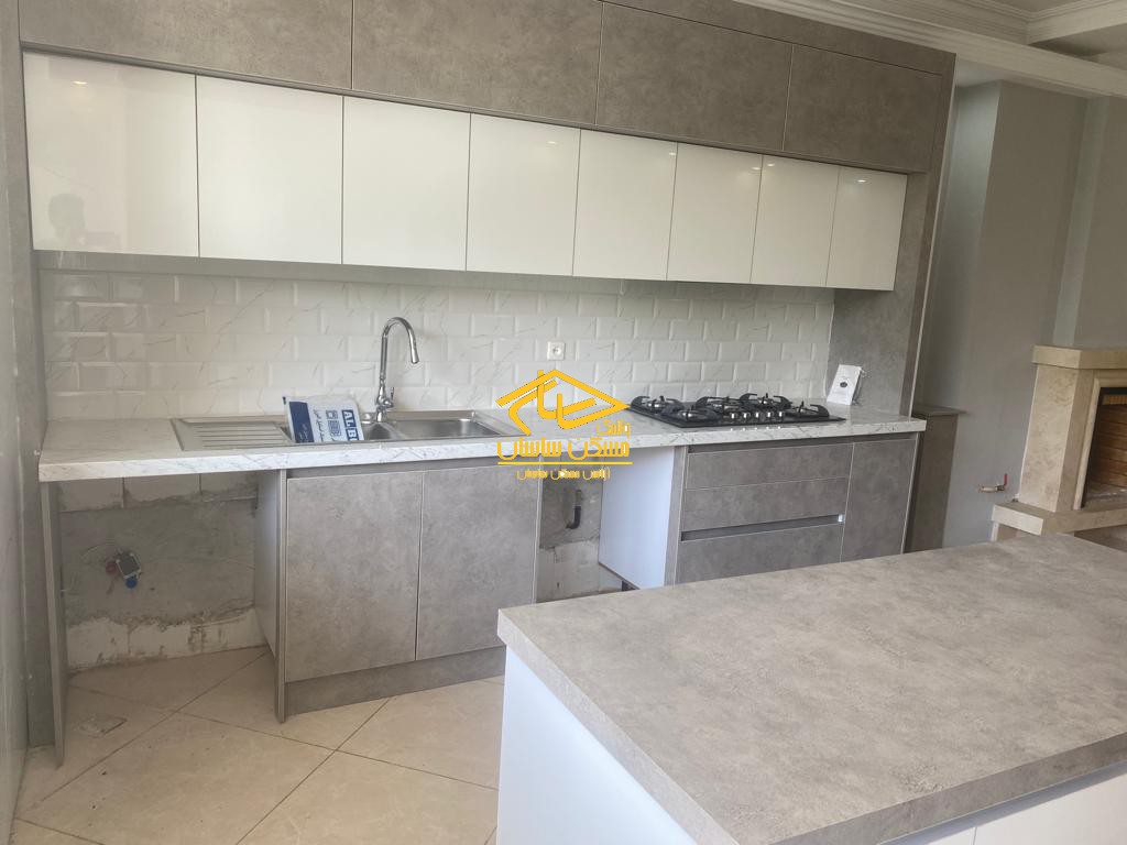 خريد آپارتمان در اوين ١١٢ متر ٢ خواب ٢ پاركينگ بازسازي شده طبقات بالا خوش نقشه در خيابان اعرابي