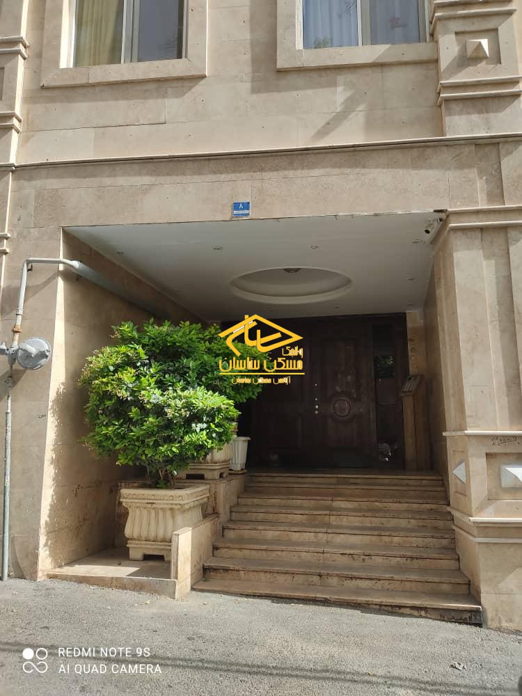 خريد آپارتمان در اوين ١١٢ متر ٢ خواب ٢ پاركينگ بازسازي شده طبقات بالا خوش نقشه در خيابان اعرابي