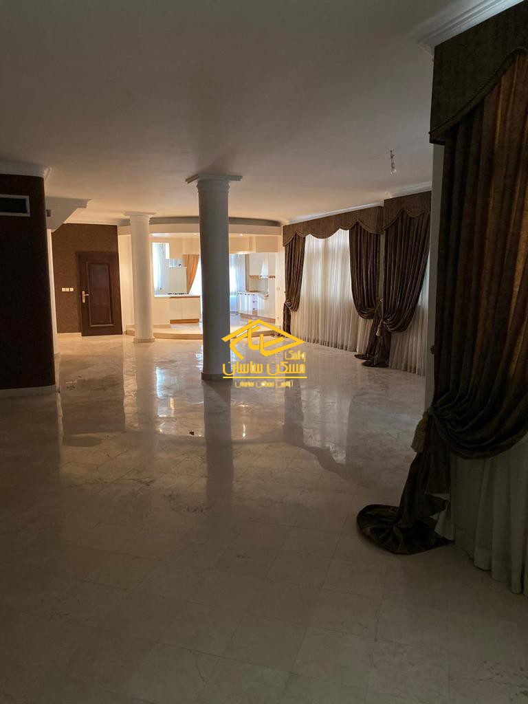 اجاره ويلا در اوين ٤٨٠ متر دوبلكس بازسازي شده خوش نقشه دسترسي عالي در خيابان هشترودي