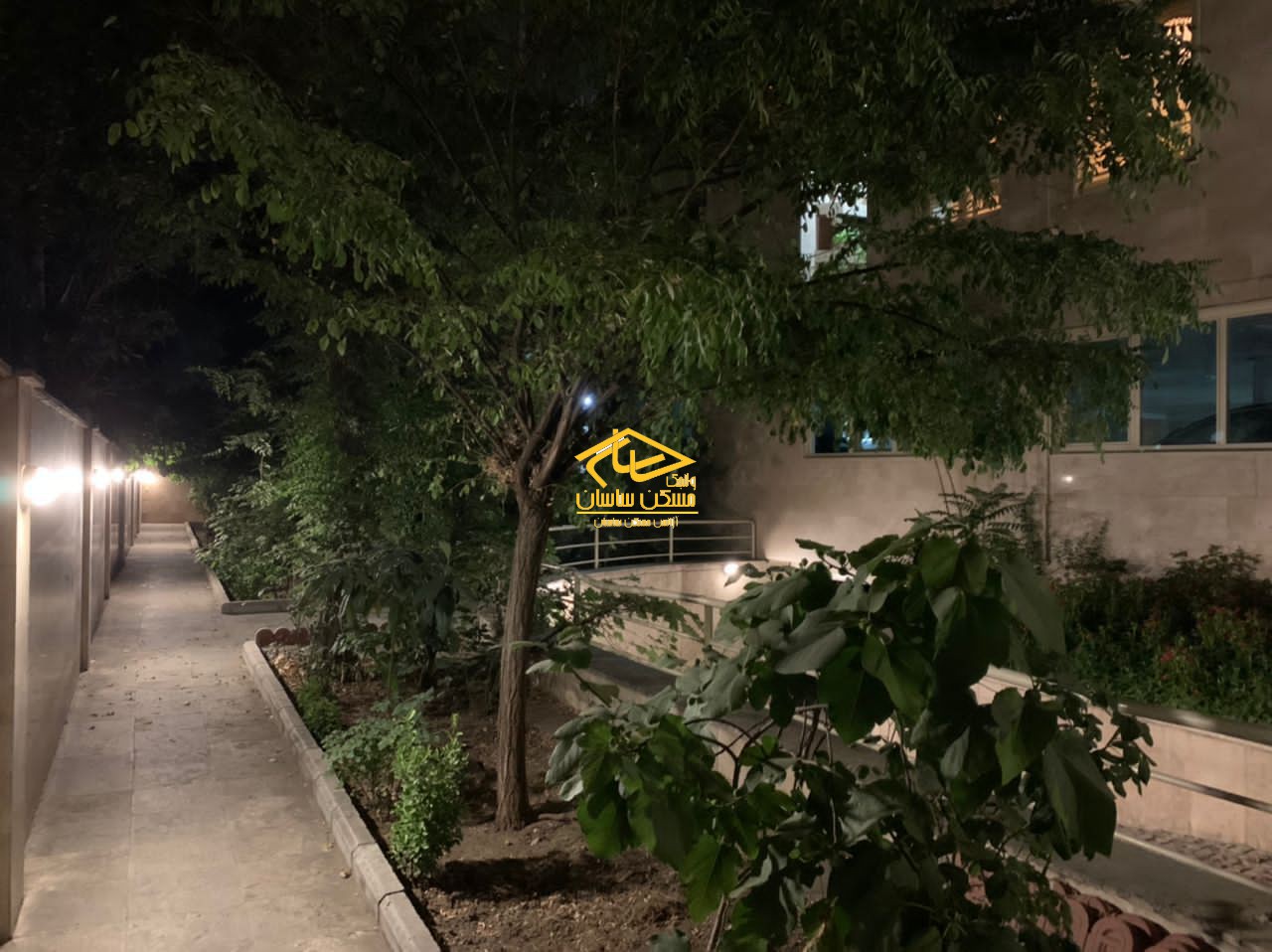 خريد آپارتمان در دركه ٩٨ متر ٢ خواب خوش نقشه بسيار تميز طبقات بالا ويو بي نظير در خيابان احمدپور