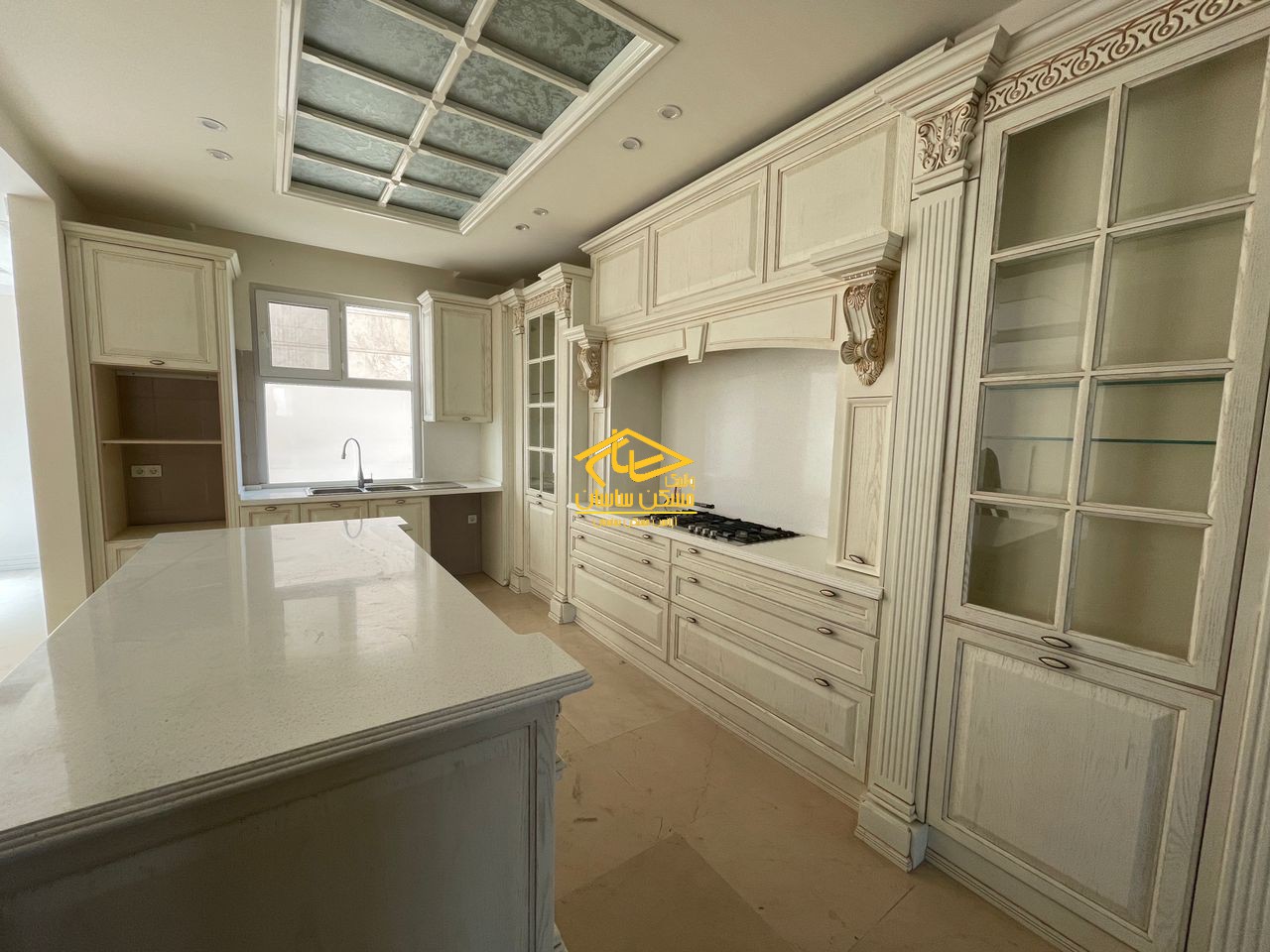 اجاره آپارتمان در فرشته ٢٩٠ متر ٤ خواب خوش نقشه تكواحدي دسترسي عالي در فرعي دنج