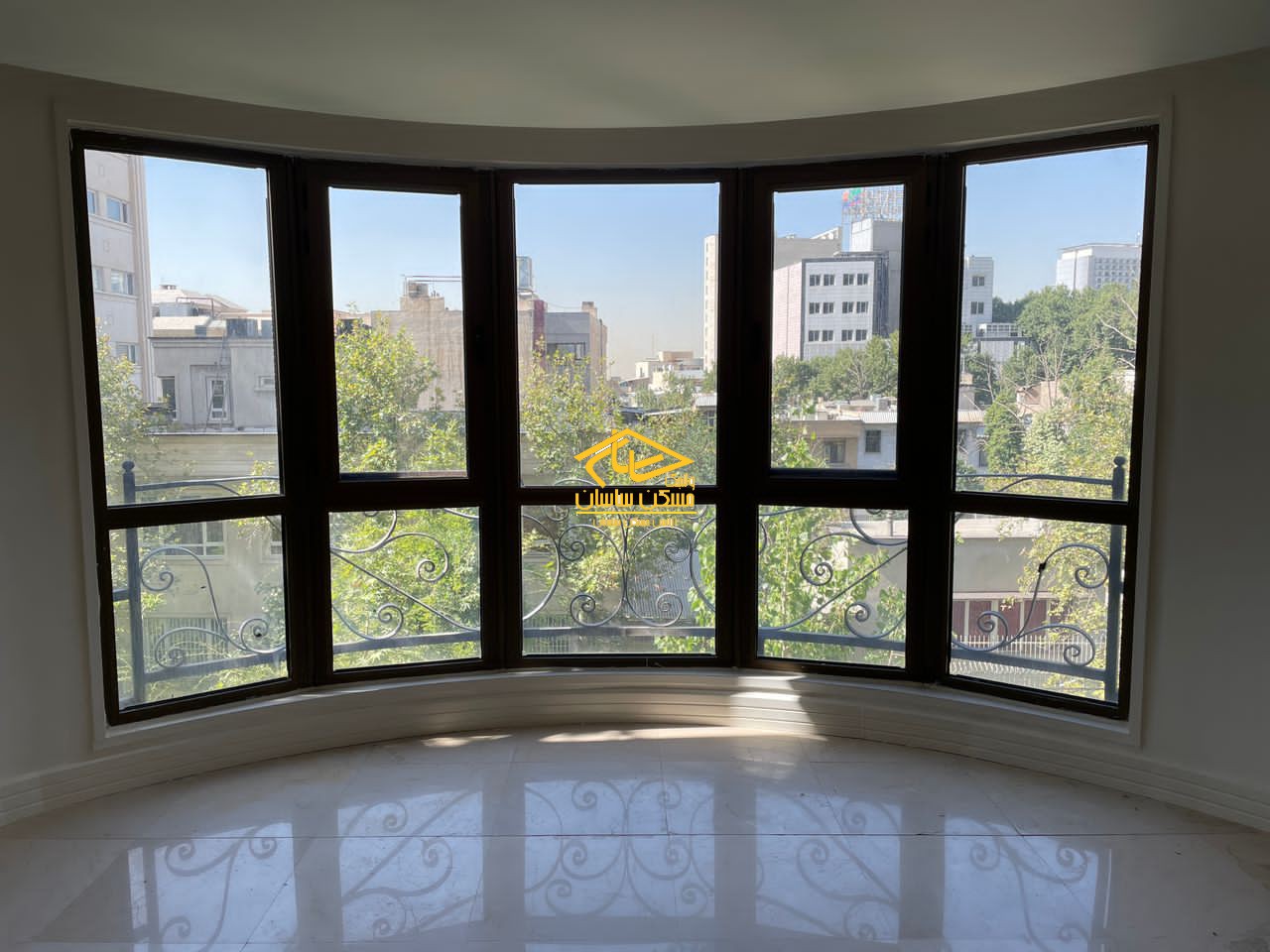 اجاره آپارتمان در فرشته ٢٩٠ متر ٤ خواب خوش نقشه تكواحدي دسترسي عالي در فرعي دنج