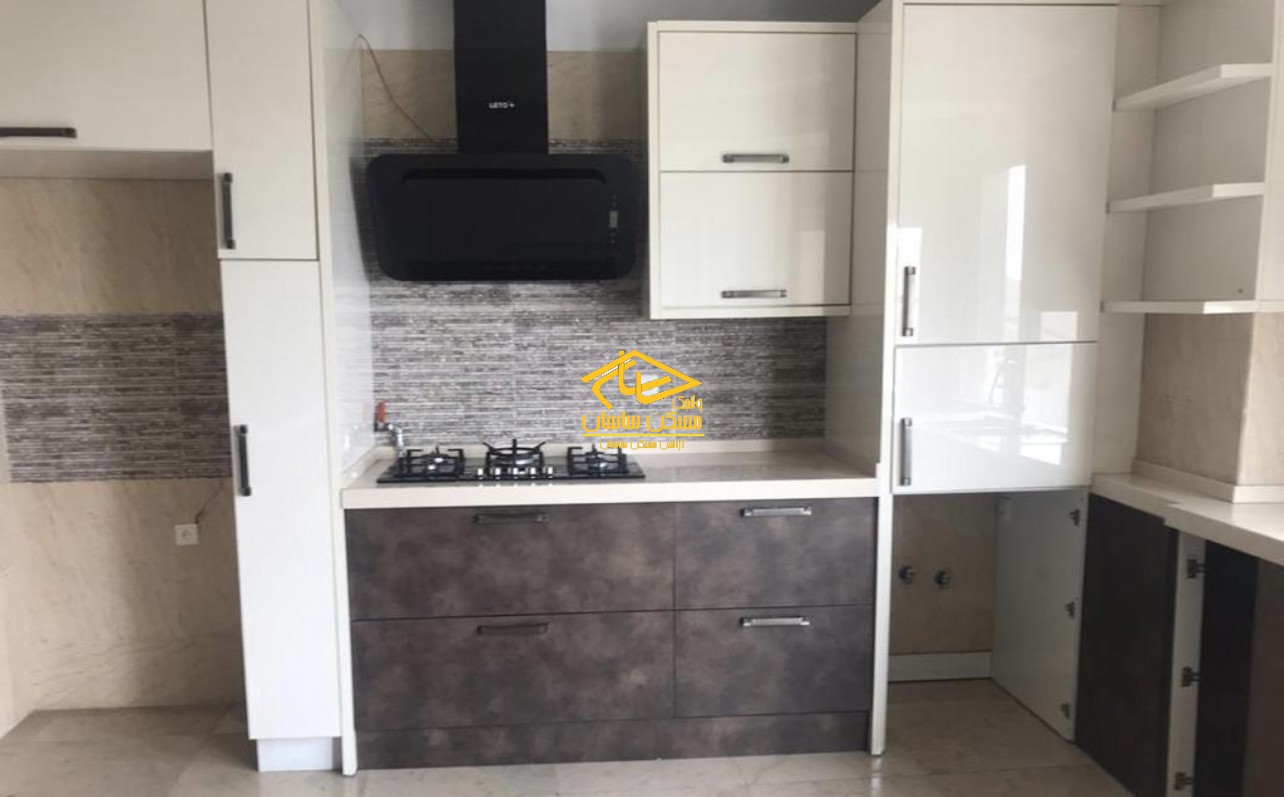 خريد آپارتمان در دركه ١٤٩ متر ٣ خواب خوش نقشه بسيار تميز فول امكانات ويو بي نظير در ساختمان نيلوفر