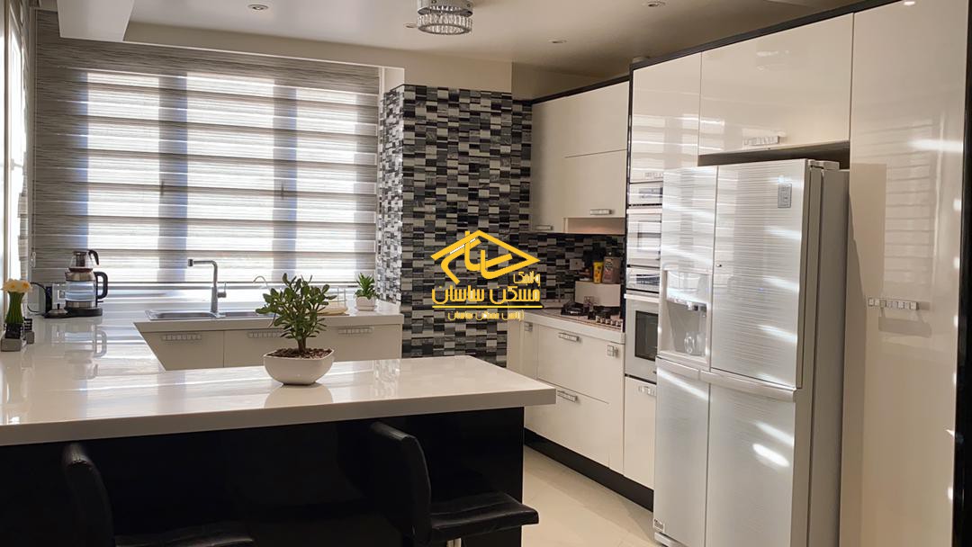 اجاره آپارتمان در اوين ١٠٧ متر ٢ خواب خوش نقشه طبقات بالا ٢ پاركينگ فول امكانات دسترسي عالي در برج سورنا