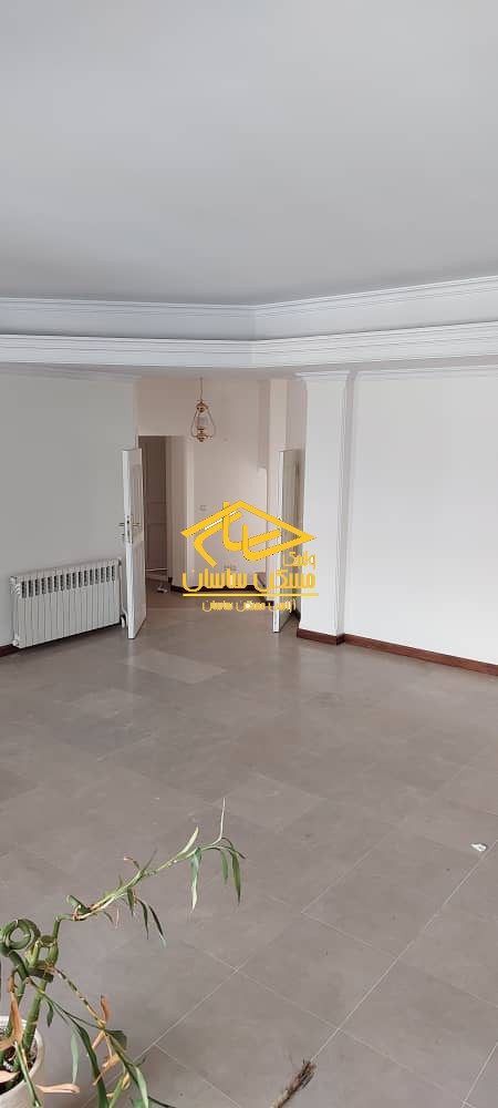 اجاره آپارتمان در محموديه ١٩٠ متر ٣ خواب بسيار تميز حياط مشجر دسترسي عالي در خيابان مقدس اردبيلي