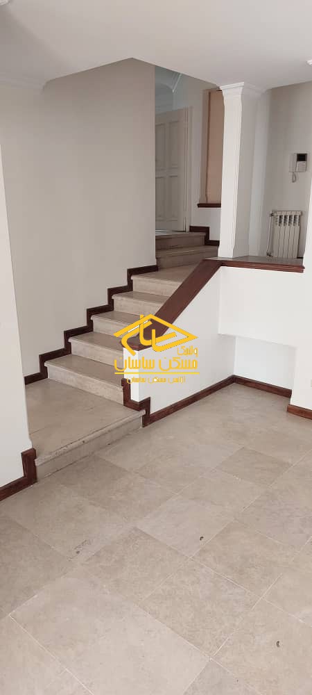 اجاره آپارتمان در محموديه ١٩٠ متر ٣ خواب بسيار تميز حياط مشجر دسترسي عالي در خيابان مقدس اردبيلي