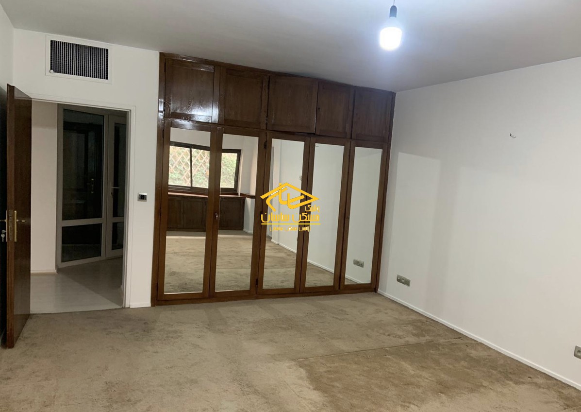 اجاره ويلا در فرشته ٣٥٠ متر بنا دوبلكس در ٧٠٠ متر زمين بازسازي شده شيك استخر روبار دسترسي عالي مناسب كار و سكونت