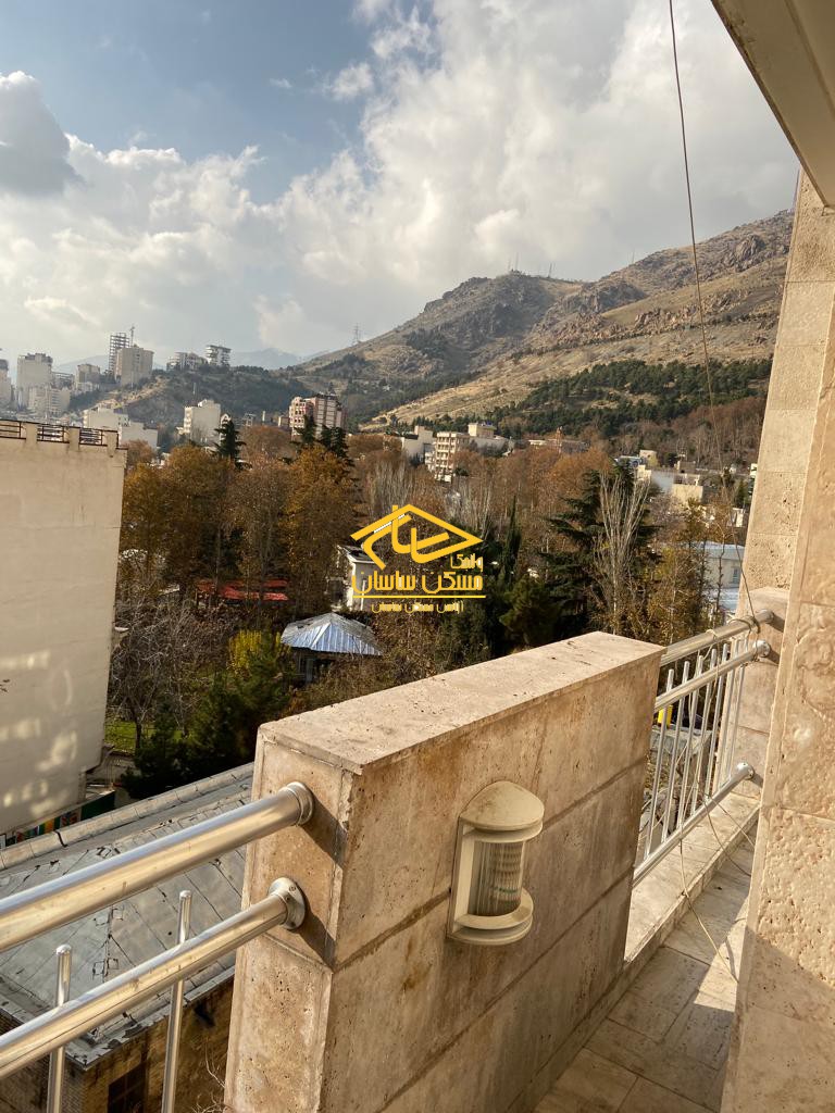 اجاره آپارتمان 200 متری 3 خواب خوش نقشه تکواحدی ویو بی نظیر کوهستان آشپزخانه فرنیش بوش طبقات بالا در جمشیدیه