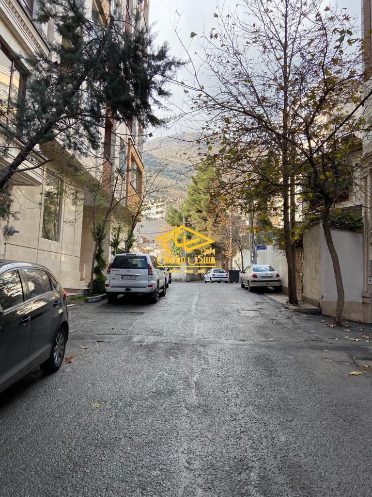 اجاره آپارتمان 200 متری 3 خواب خوش نقشه تکواحدی ویو بی نظیر کوهستان آشپزخانه فرنیش بوش طبقات بالا در جمشیدیه