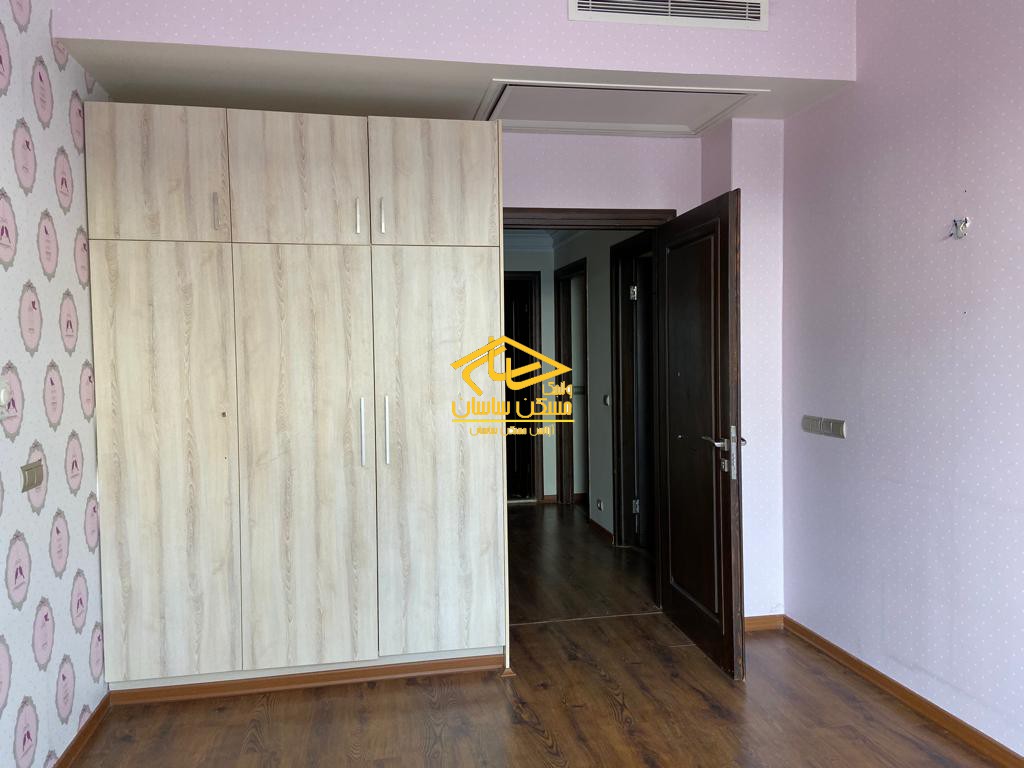 اجاره آپارتمان 200 متری 3 خواب خوش نقشه تکواحدی ویو بی نظیر کوهستان آشپزخانه فرنیش بوش طبقات بالا در جمشیدیه