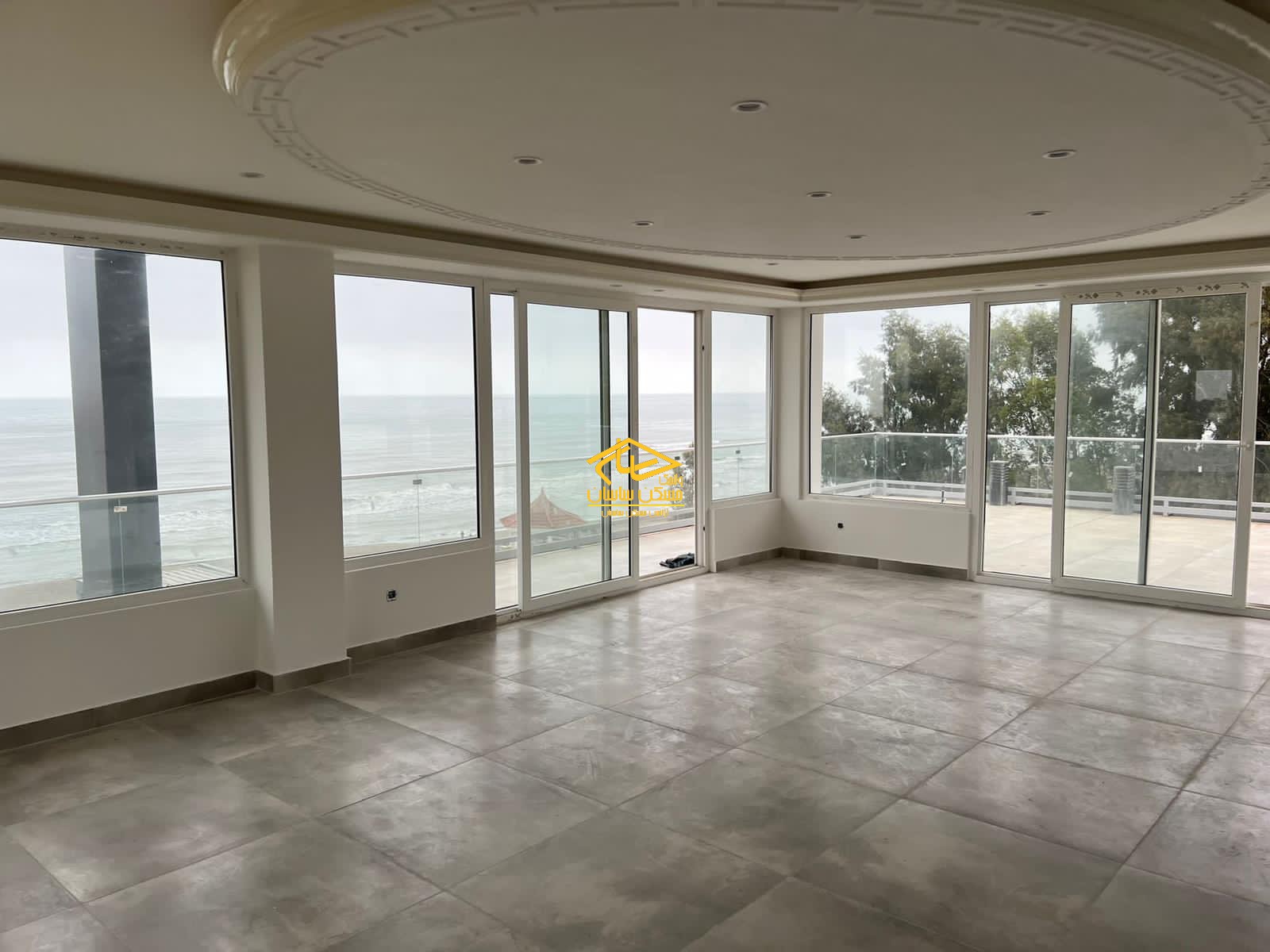 خريد ويلا در مازندران ٨٠٠ متر بنا تريبلكس ٥ خواب سوپرلوكس مدرن در ٢٢٠٠ متر زمين مشجر با ويو دريا در چلندر