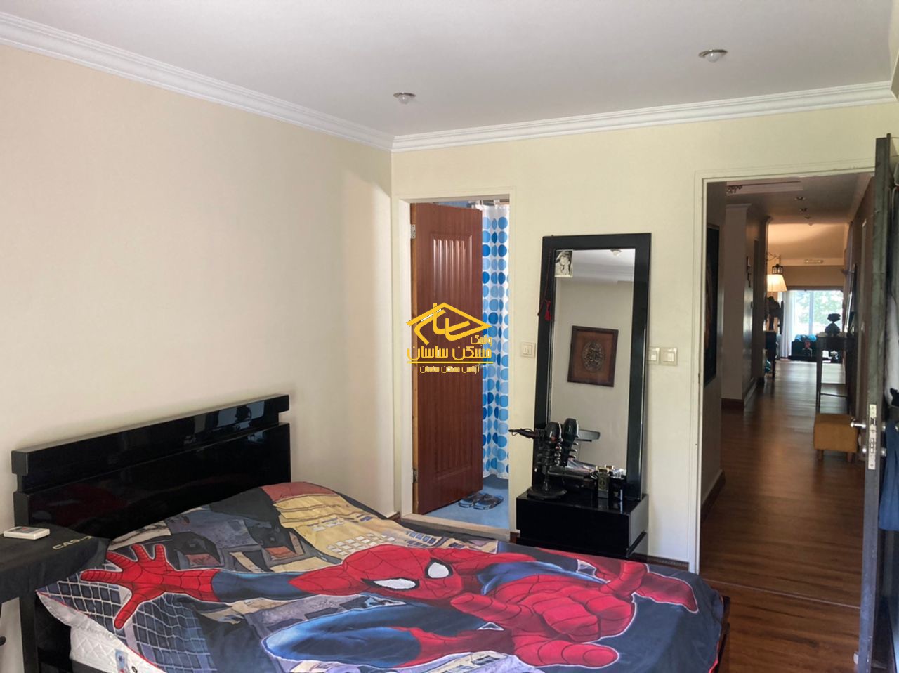 خريد آپارتمان در اوين ١٥٠ متر ٣ خواب ٢ خواب مستر بازسازي شده دسترسي عالي در خيابان اعرابي