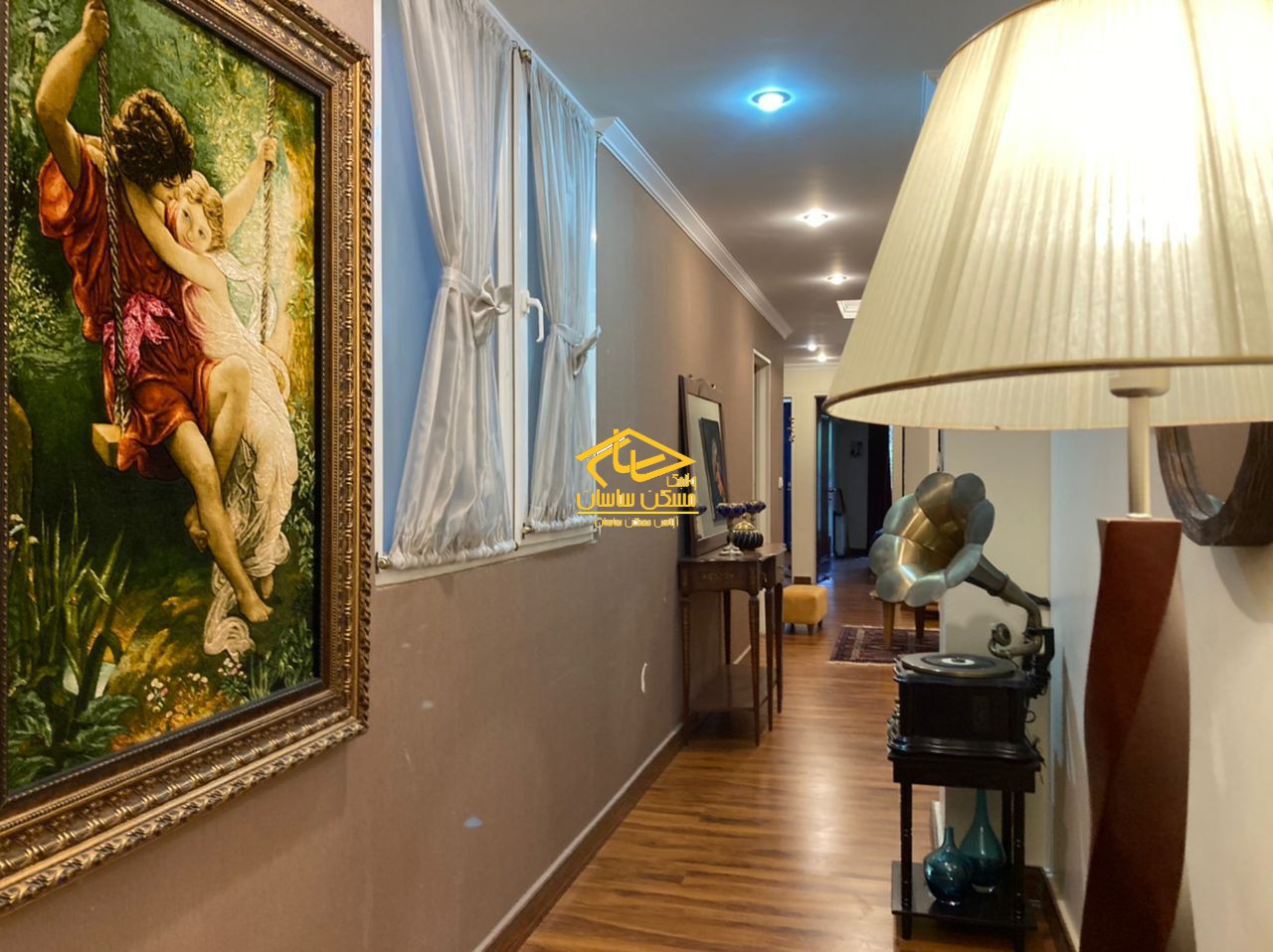 خريد آپارتمان در اوين ١٥٠ متر ٣ خواب ٢ خواب مستر بازسازي شده دسترسي عالي در خيابان اعرابي