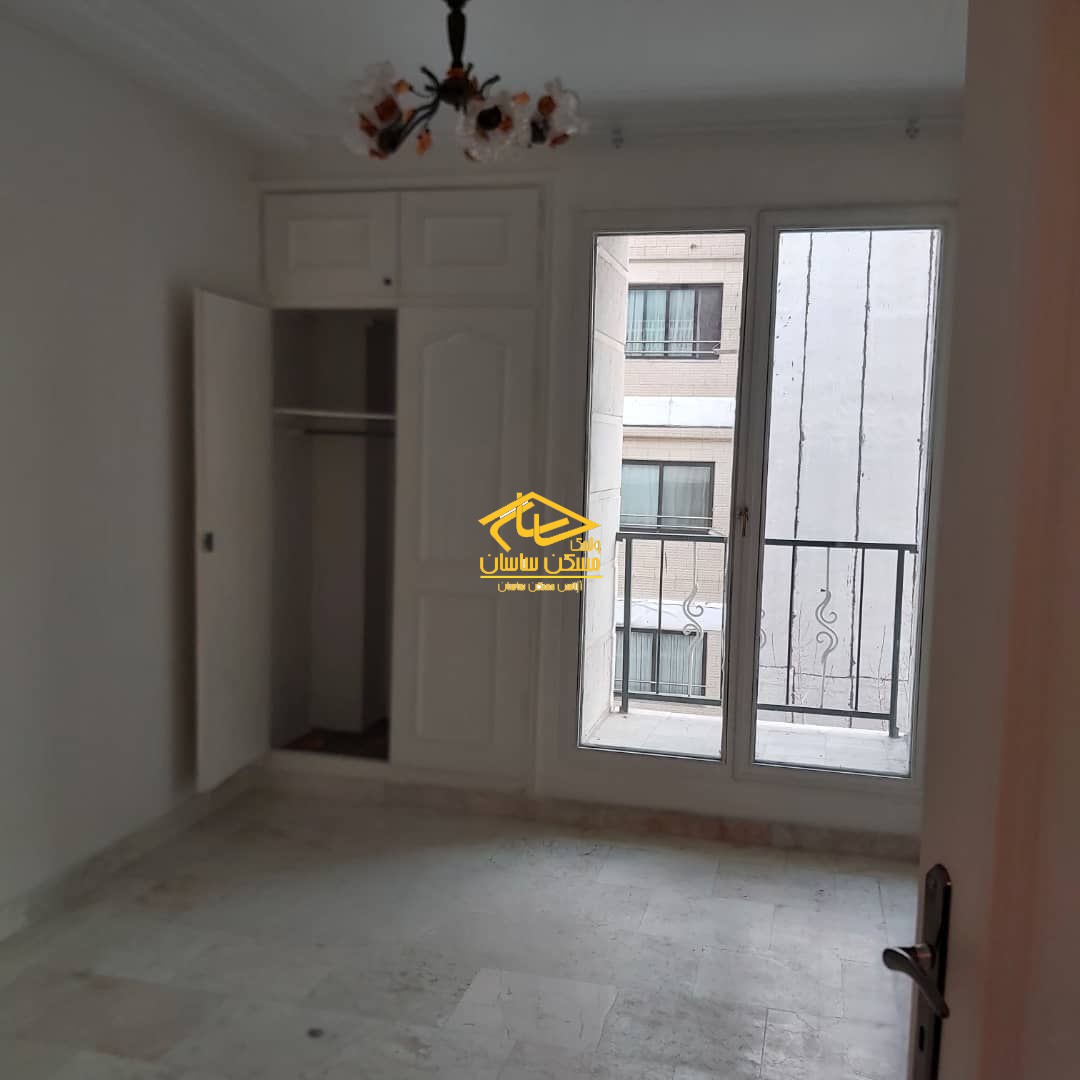 خريد آپارتمان در دركه ١٠٥ متر ٢ خواب خوش نقشه طبقات بالا بسيار تميز در ساختمان پرند