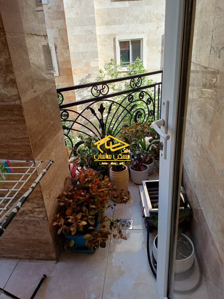 خريد آپارتمان در اوين ٩٤ متر ٢ خواب 2 پاركينگ خوش نقشه طبقات بالا دسترسي عالي بسيار تميز در خيابان باغستان