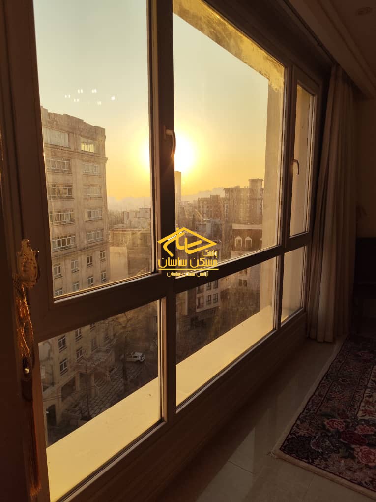 خريد آپارتمان در اوين ١٤٥ متر ٣ خواب خوش نقشه طبقات بالا ويو بي نظير تراس قابل چيدمان در برج سورنا