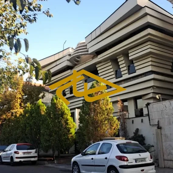 اجاره ویلای لوکس ۵۵۰ متری در زعفرانیه خیابان آبان با روف‌گاردن و چشم‌انداز کاخ سعدآباد | املاک ساسان زعفرانیه