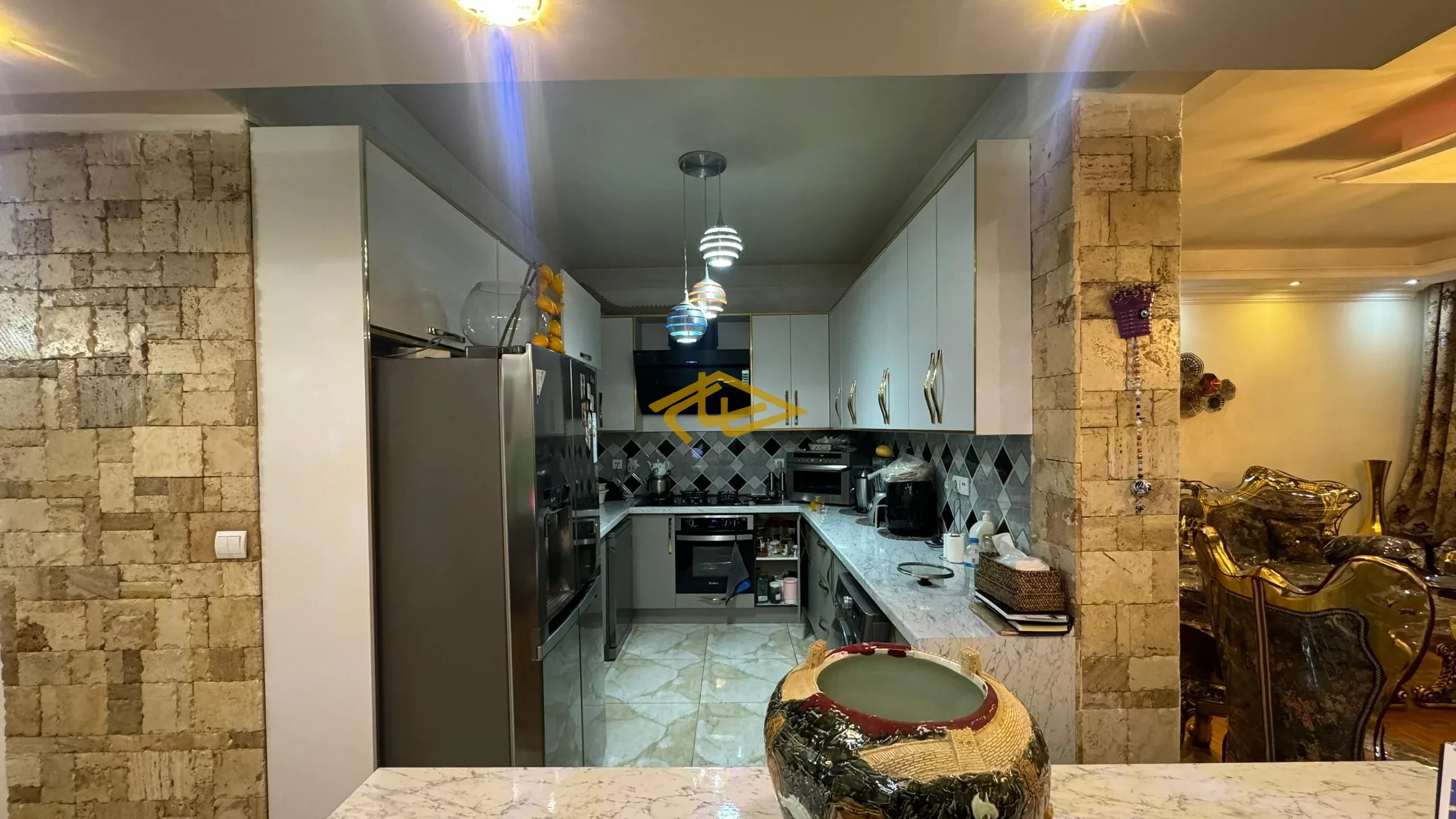 خرید آپارتمان 155 متری، 3 خوابه در زعفرانیه | خیابان پرزین بغدادی