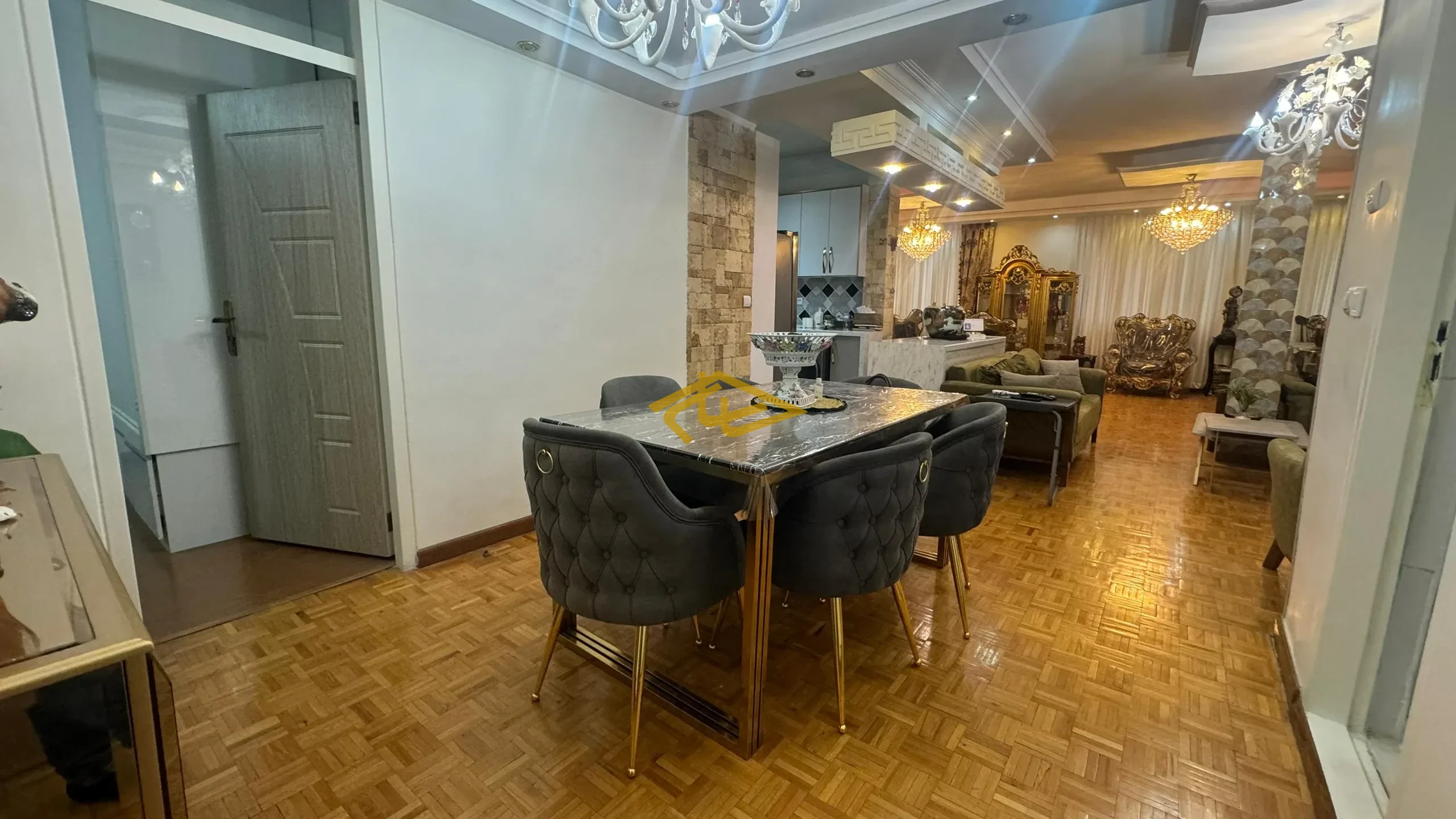 خرید آپارتمان 155 متری، 3 خوابه در زعفرانیه | خیابان پرزین بغدادی