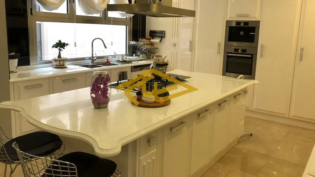 خرید آپارتمان ۲۶۰ متری تک‌واحدی ۴ ساله با ۳ پارکینگ و سوییت در زعفرانیه | املاک ساسان