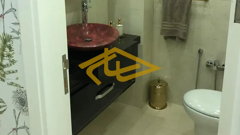 خرید آپارتمان ۲۶۰ متری تک‌واحدی ۴ ساله با ۳ پارکینگ و سوییت در زعفرانیه | املاک ساسان