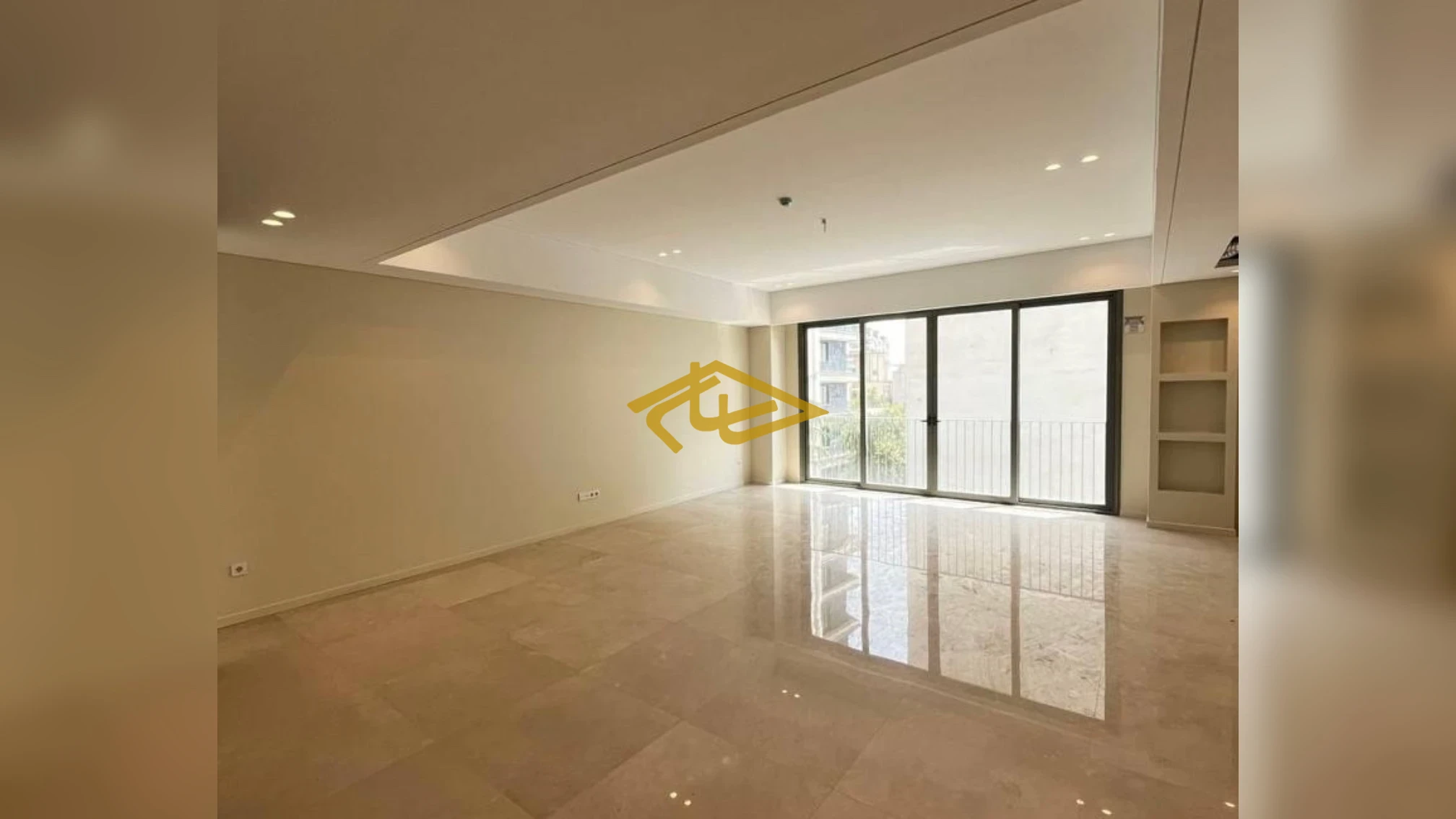 خرید آپارتمان 116 متری، 2 خوابه در زعفرانیه