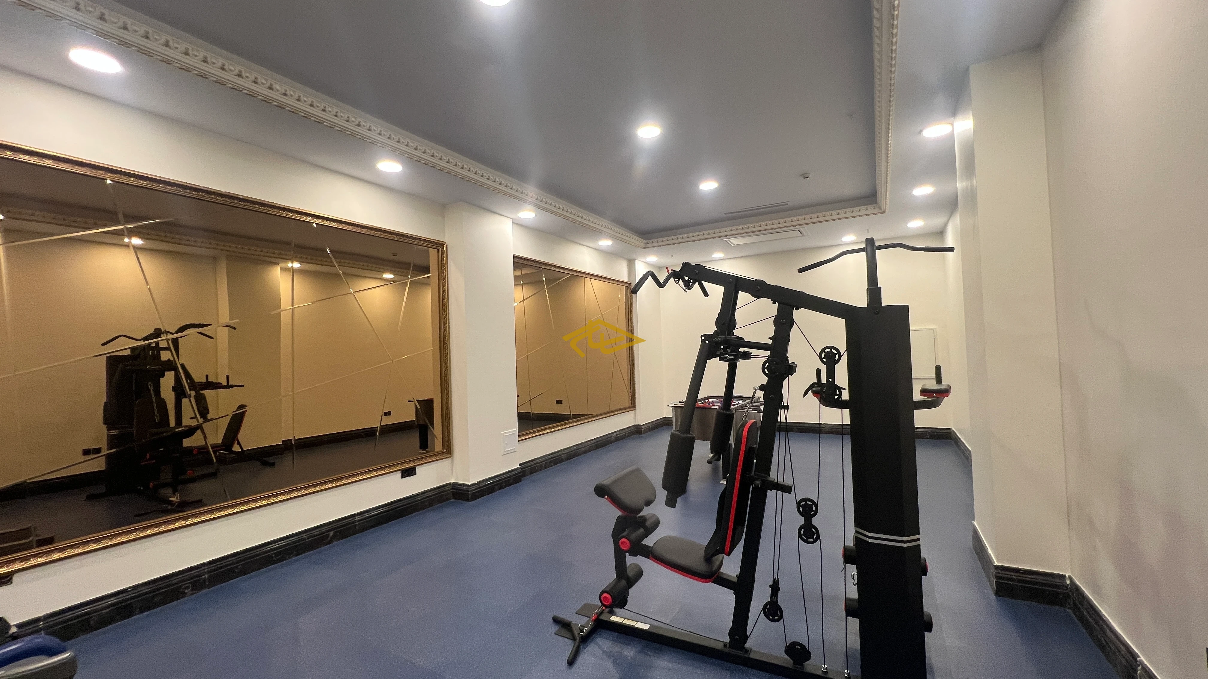 فروش آپارتمان ۲۶۰ متری لوکس در ولنجک | ۳ خواب + امکانات کامل