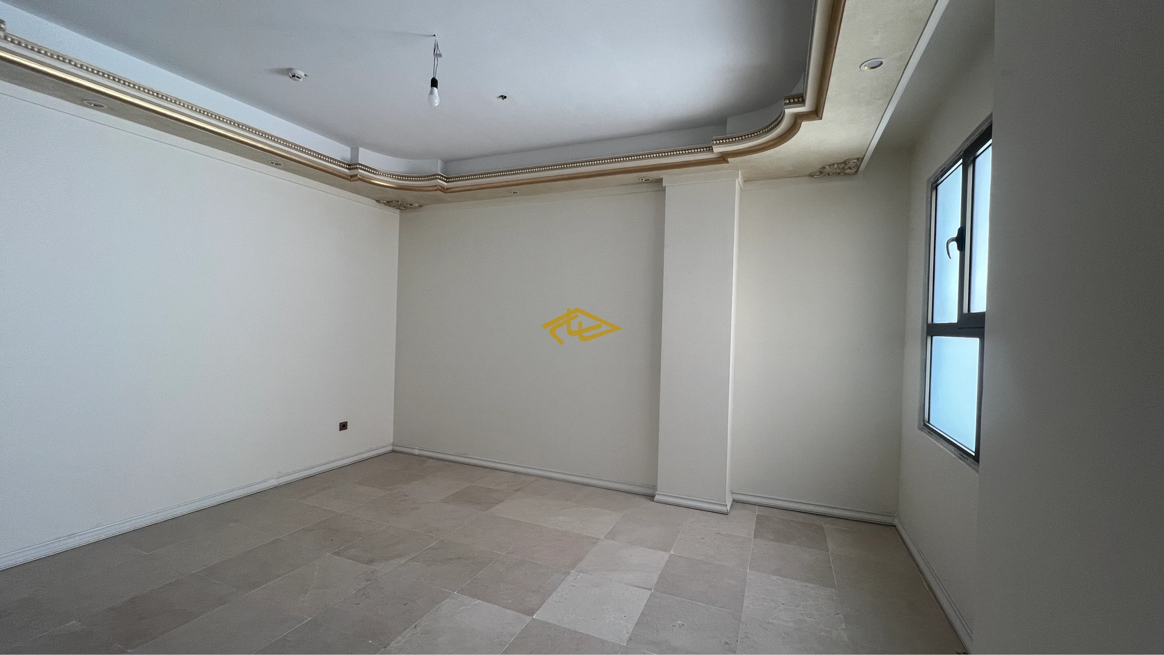 فروش آپارتمان ۲۶۰ متری لوکس در ولنجک | ۳ خواب + امکانات کامل