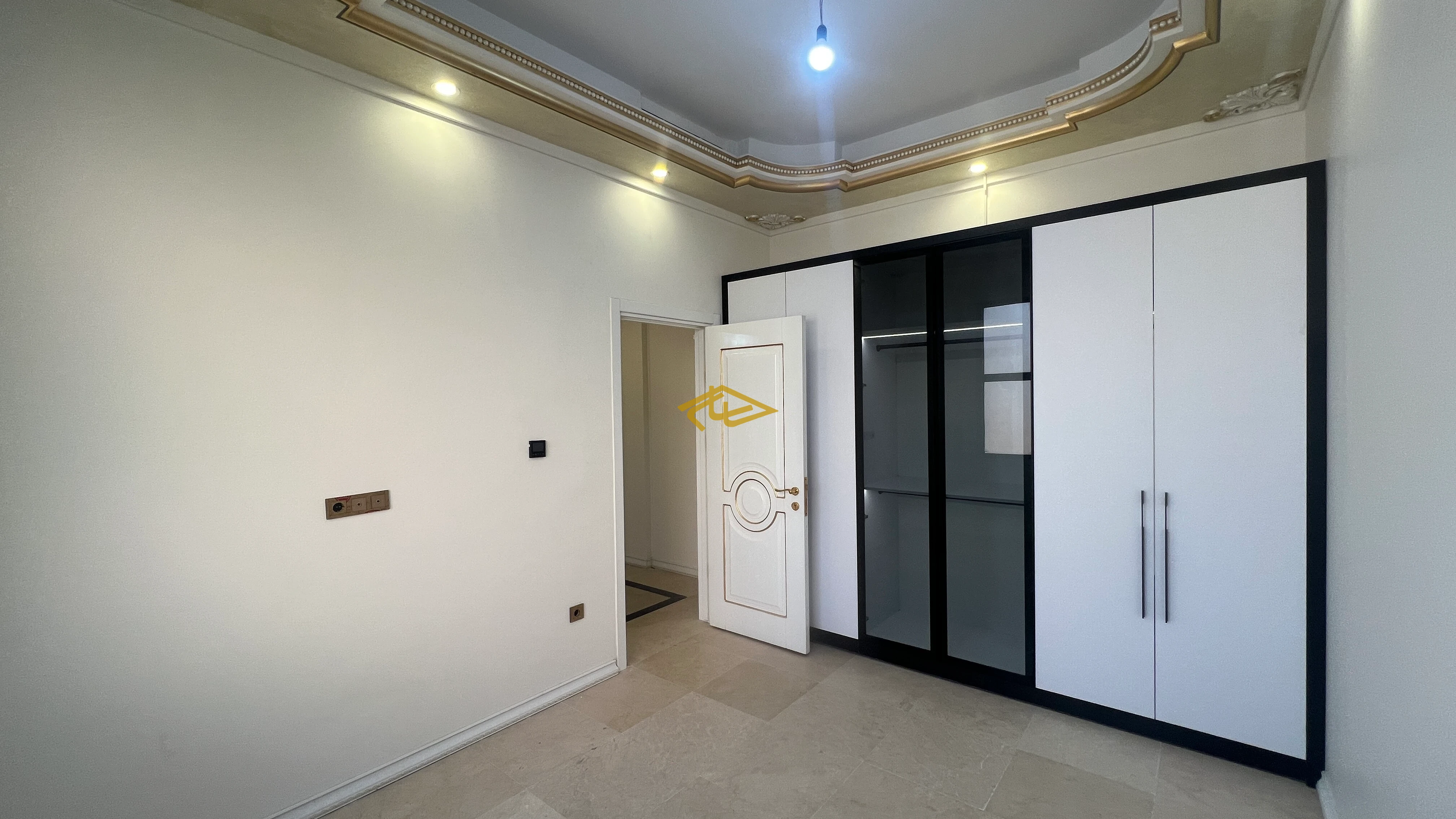 خرید آپارتمان ۱۲۵ متری در ولنجک | دو خواب، فول‌امکانات، قیمت عالی