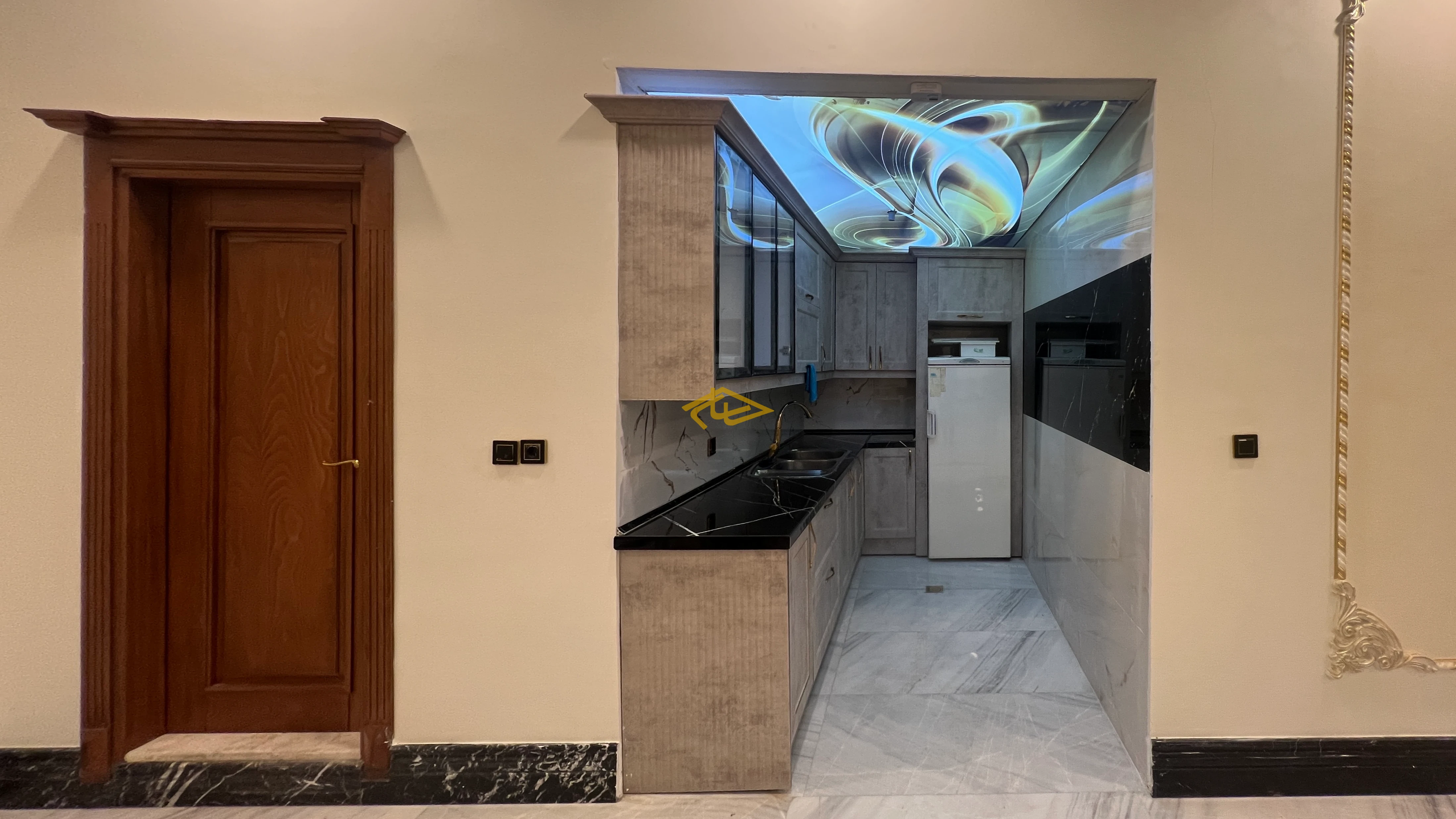 فروش آپارتمان ۱۶۰ متری نوساز در ولنجک | سه‌خواب مستر، فول‌امکانات