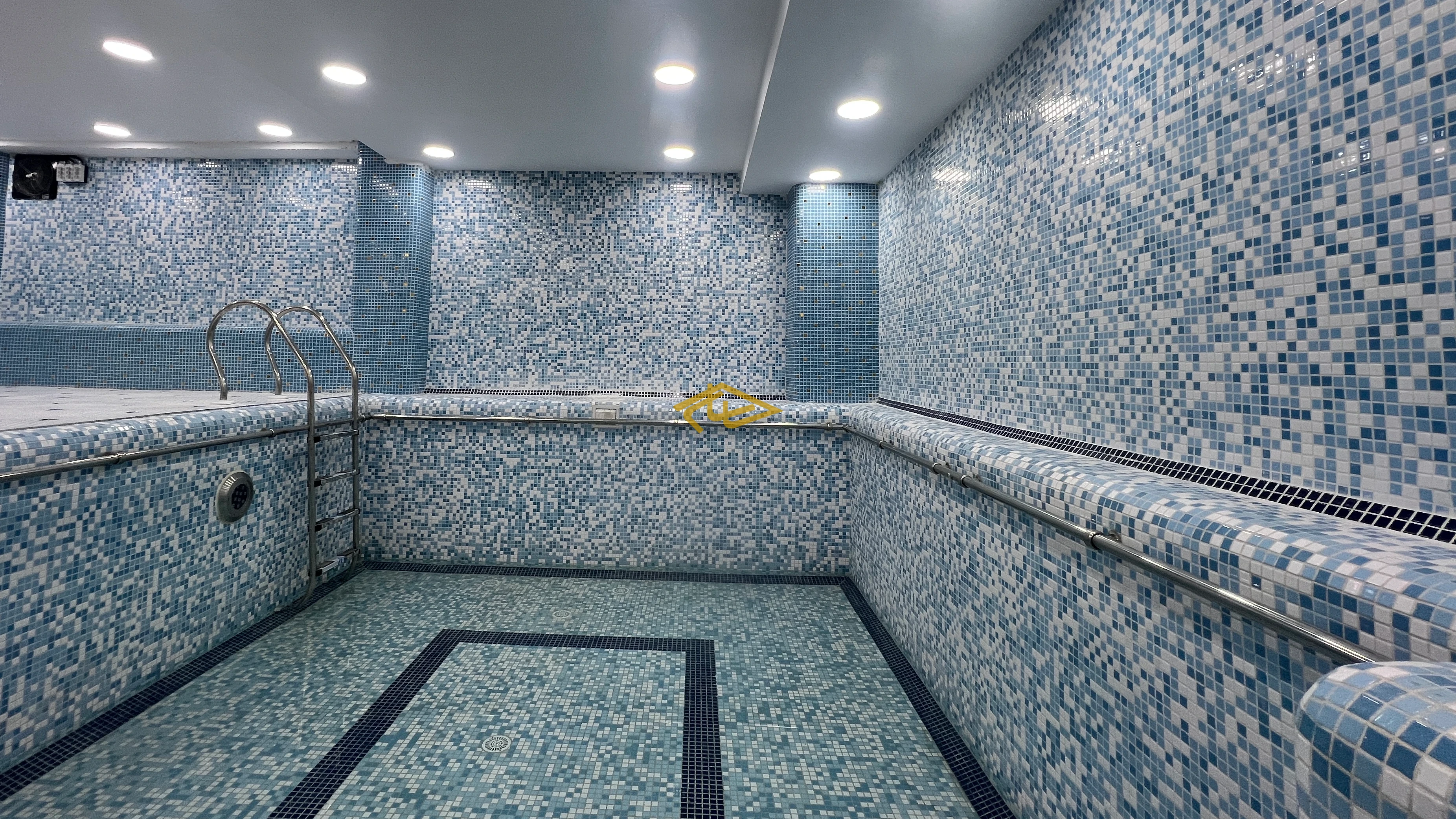 فروش آپارتمان ۱۶۰ متری نوساز در ولنجک | سه‌خواب مستر، فول‌امکانات