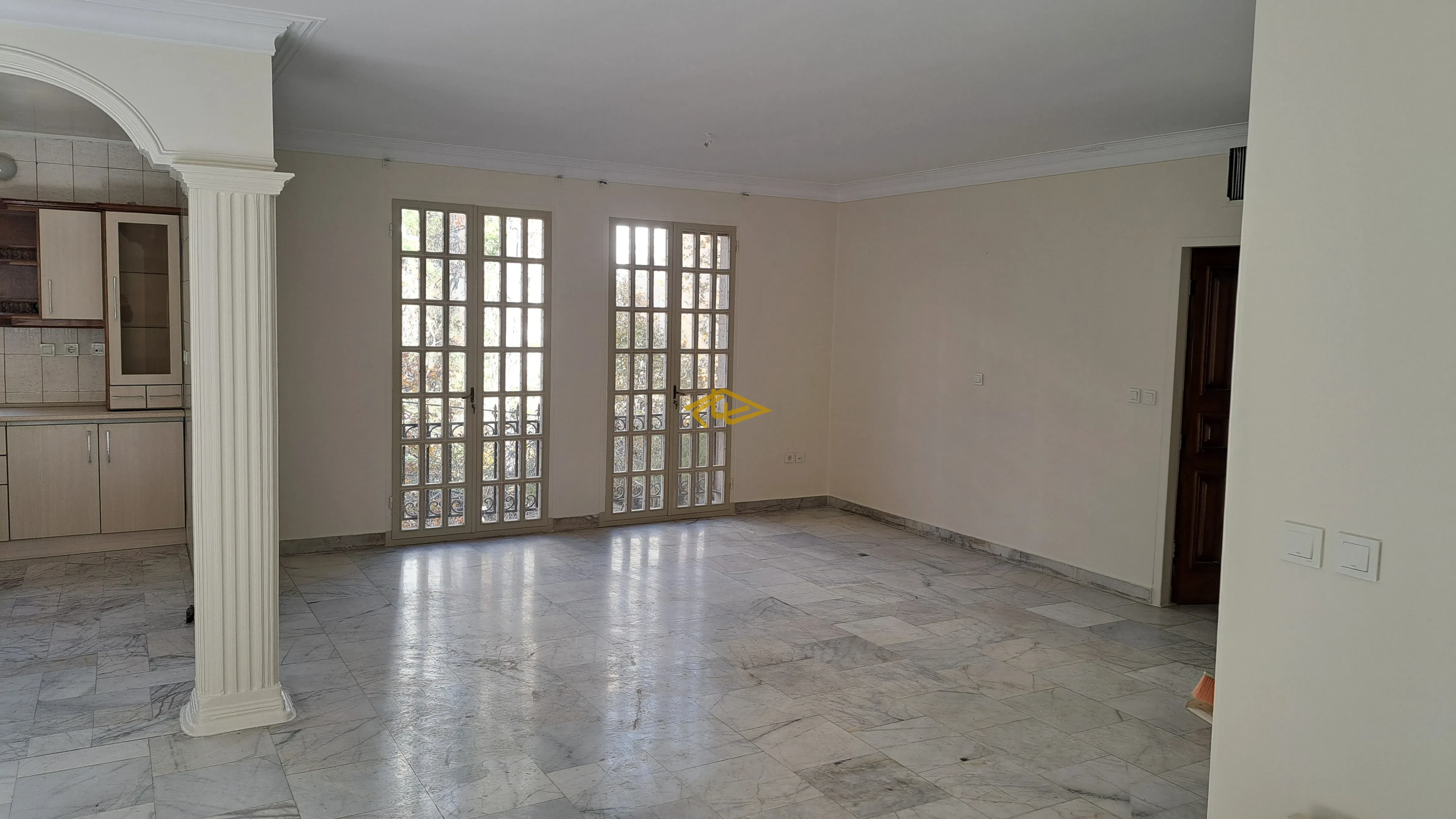 اجاره آپارتمان ۱۷۵ متری ۳ خوابه (یک خواب مستر) در ولنجک خیابان ۱۹ | پارکینگ، انباری و نگهبان مقیم