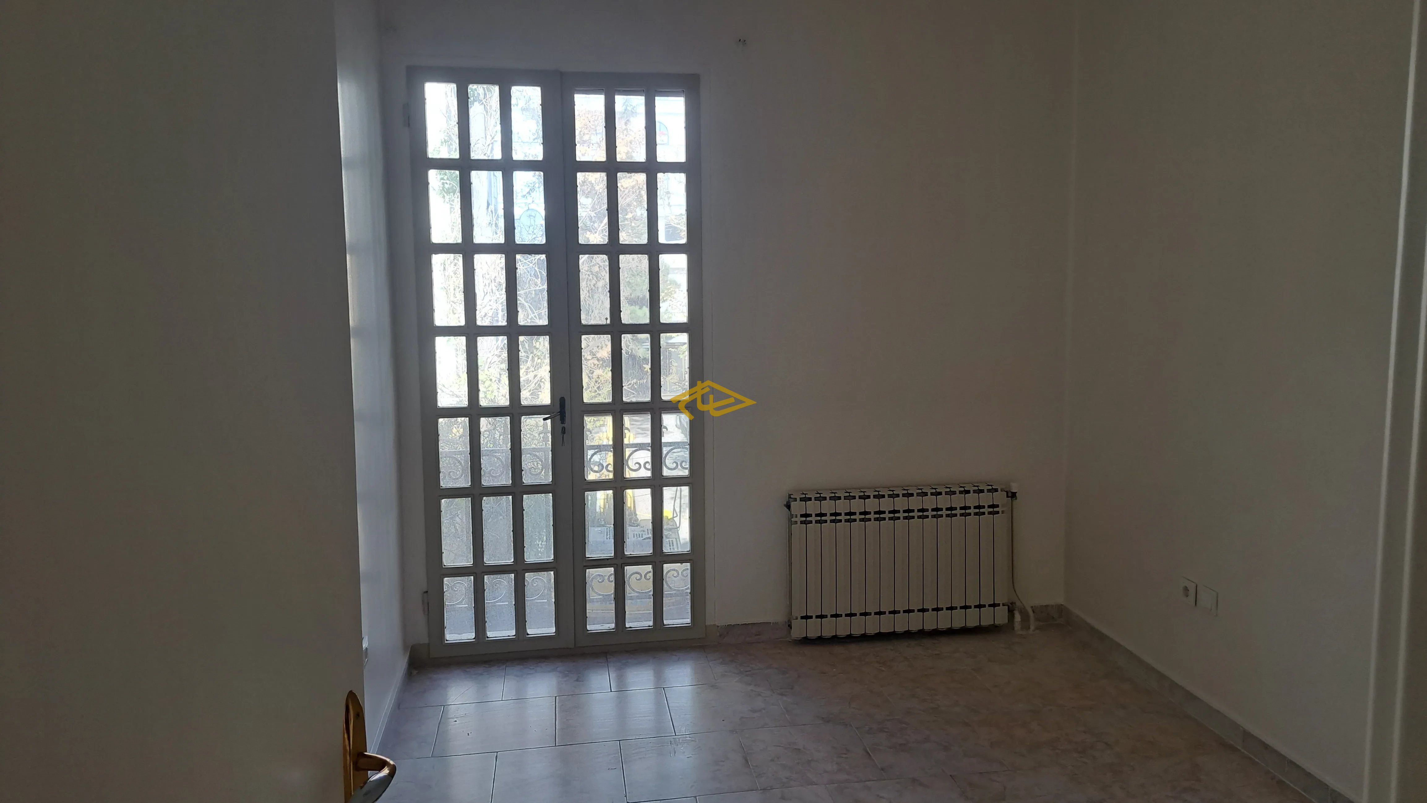 اجاره آپارتمان ۱۷۵ متری ۳ خوابه (یک خواب مستر) در ولنجک خیابان ۱۹ | پارکینگ، انباری و نگهبان مقیم