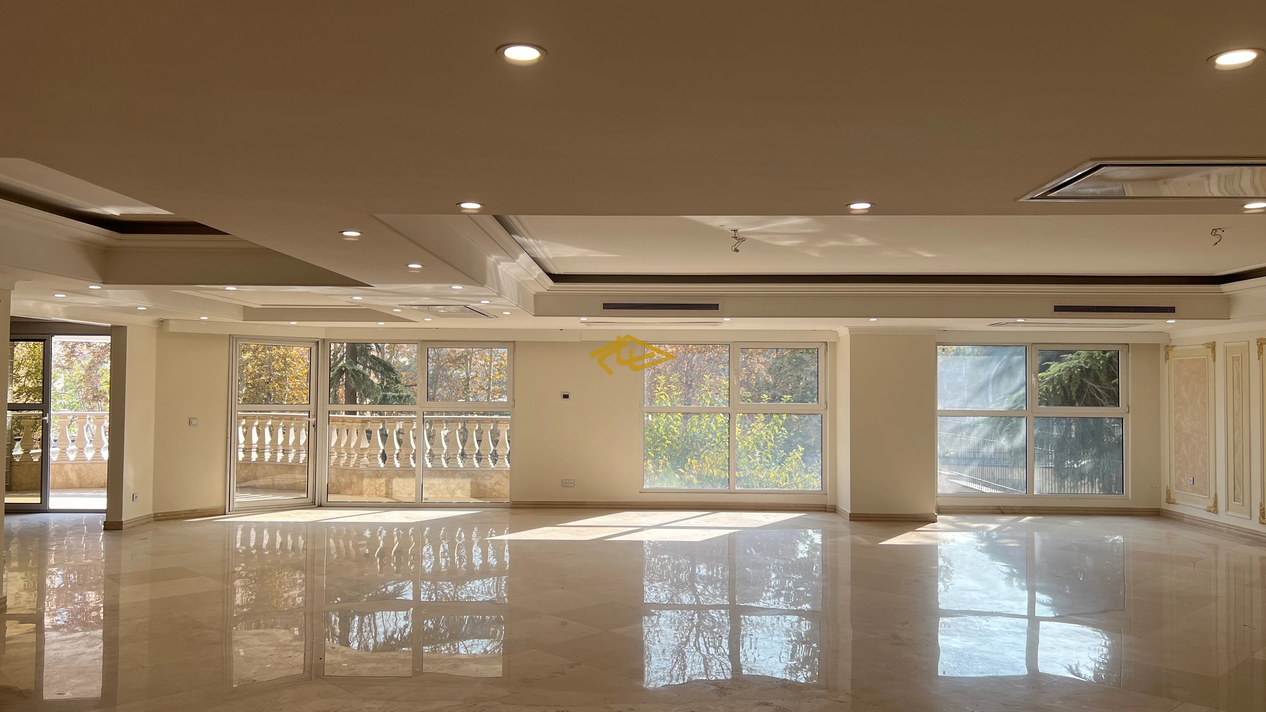 اجاره و رهن آپارتمان ۴۳۰ متری | سپیدکوه زعفرانیه