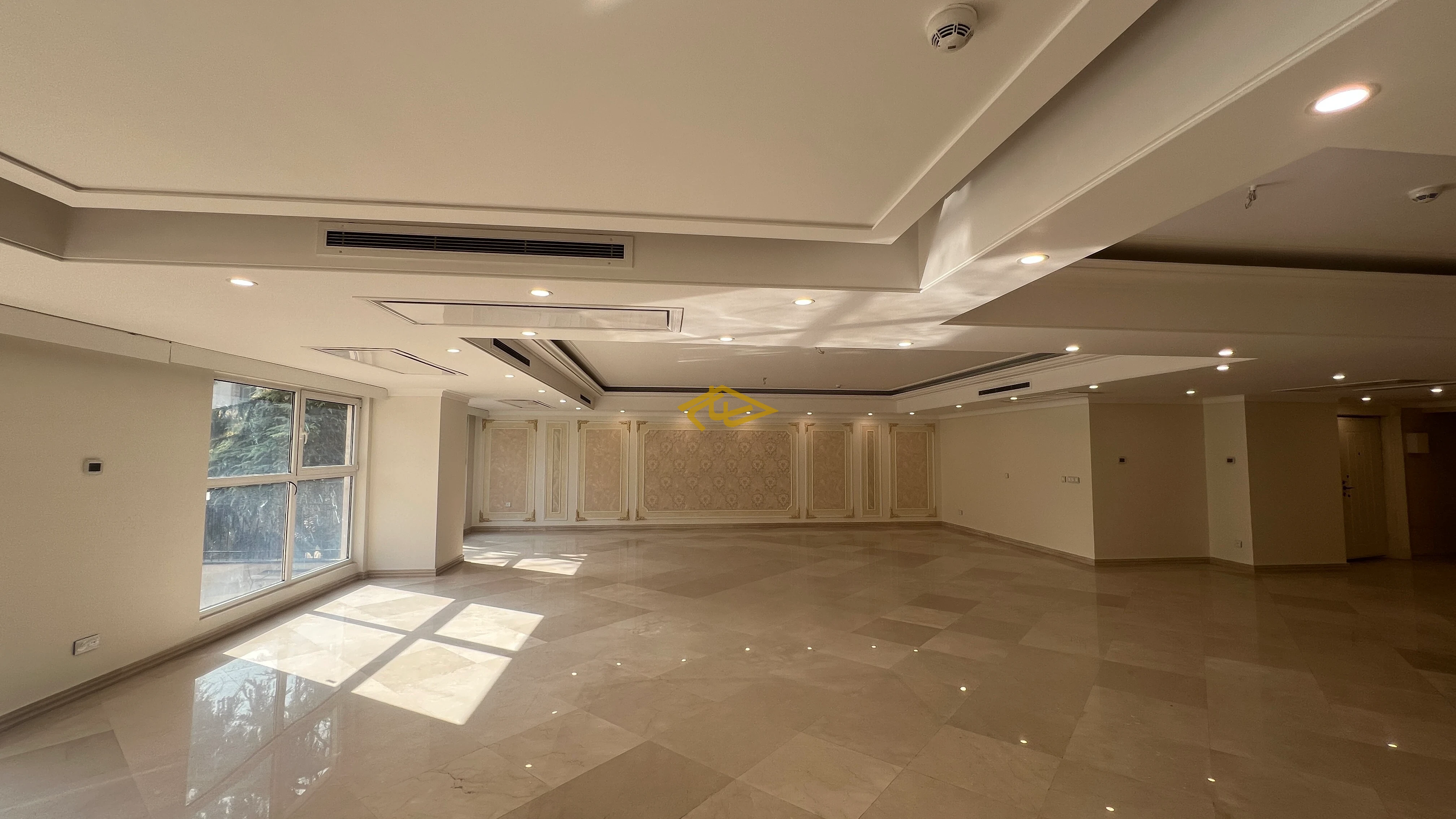 اجاره و رهن آپارتمان ۴۳۰ متری | سپیدکوه زعفرانیه