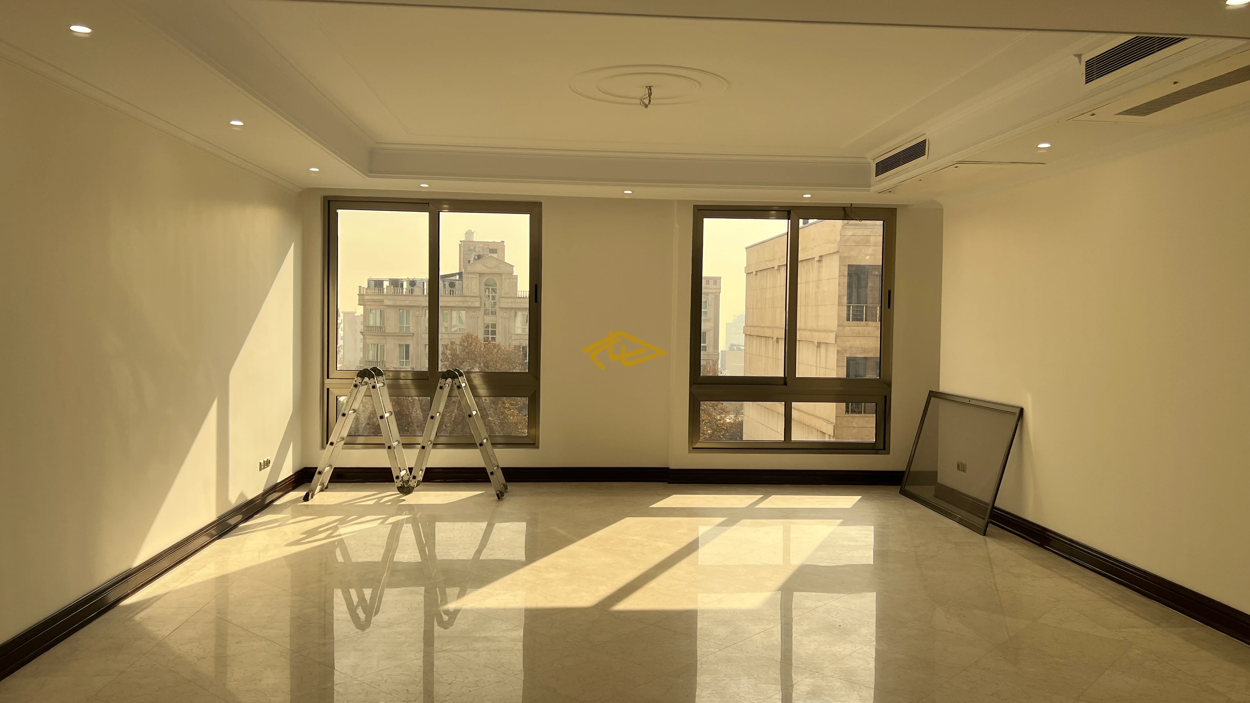 اجاره آپارتمان در زعفرانیه | ۳۳۰ متر، ۳ خواب مستر + سوئیت مهمان