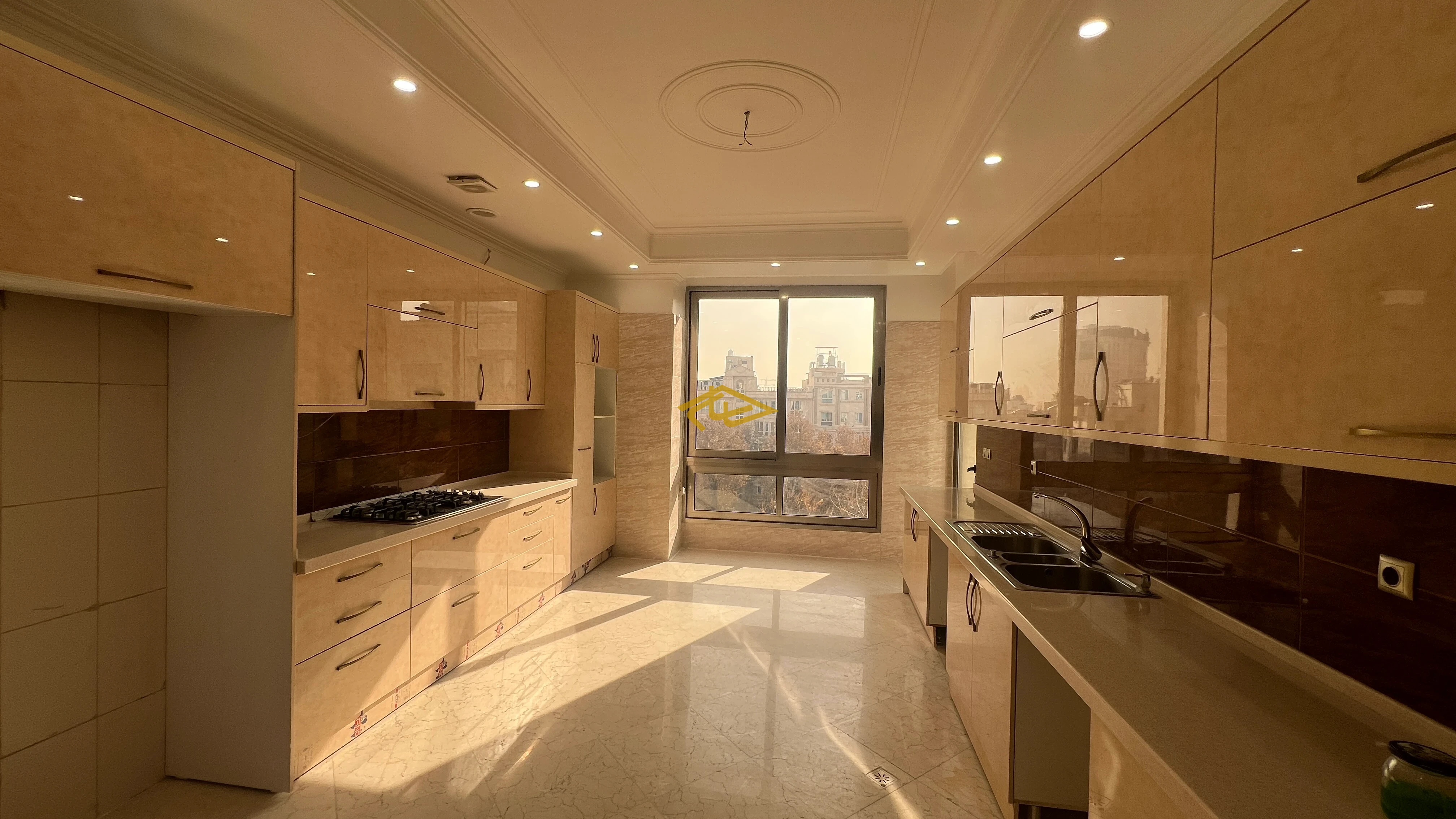 اجاره آپارتمان در زعفرانیه | ۳۳۰ متر، ۳ خواب مستر + سوئیت مهمان