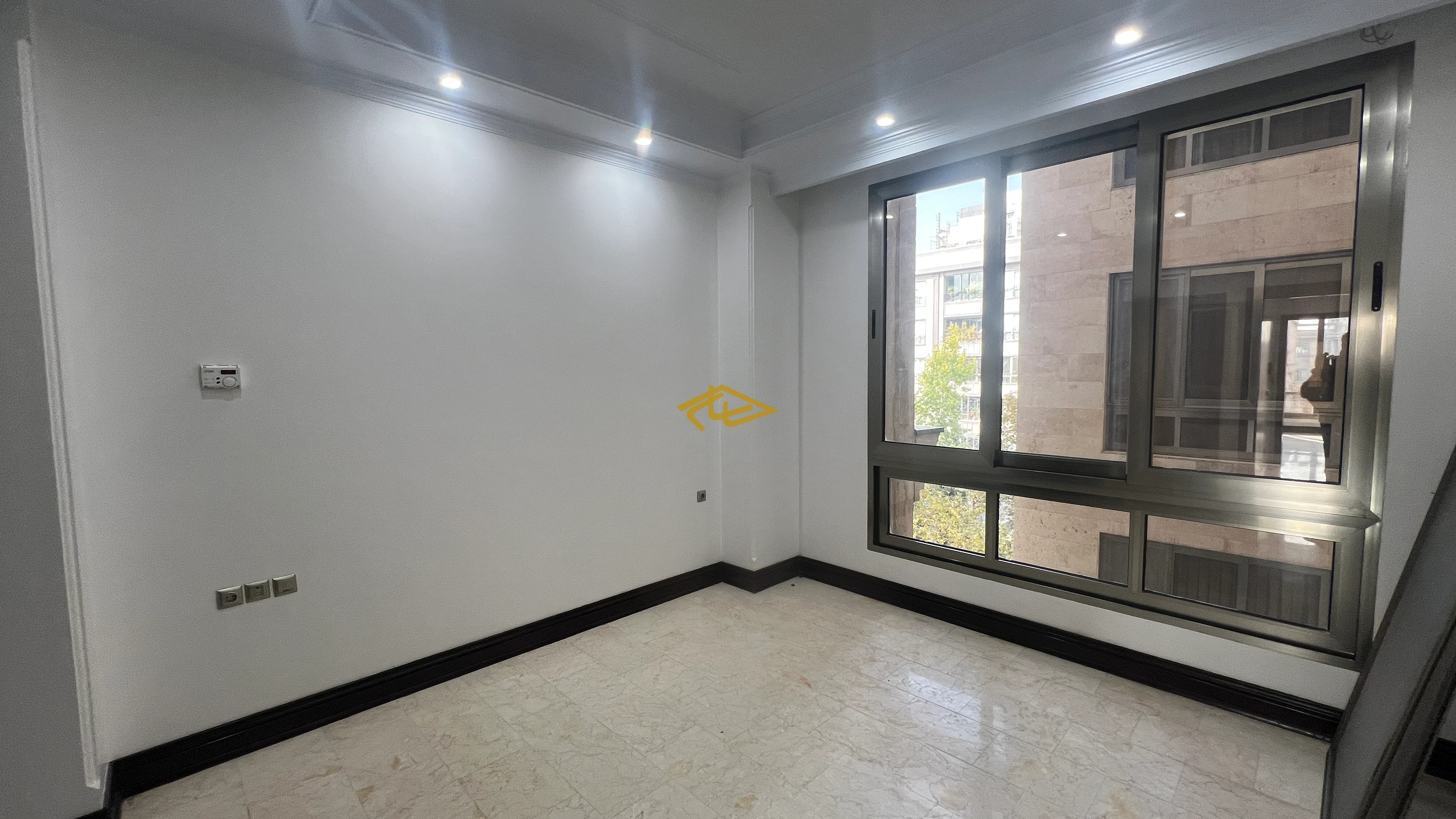 اجاره آپارتمان در زعفرانیه | ۳۳۰ متر، ۳ خواب مستر + سوئیت مهمان