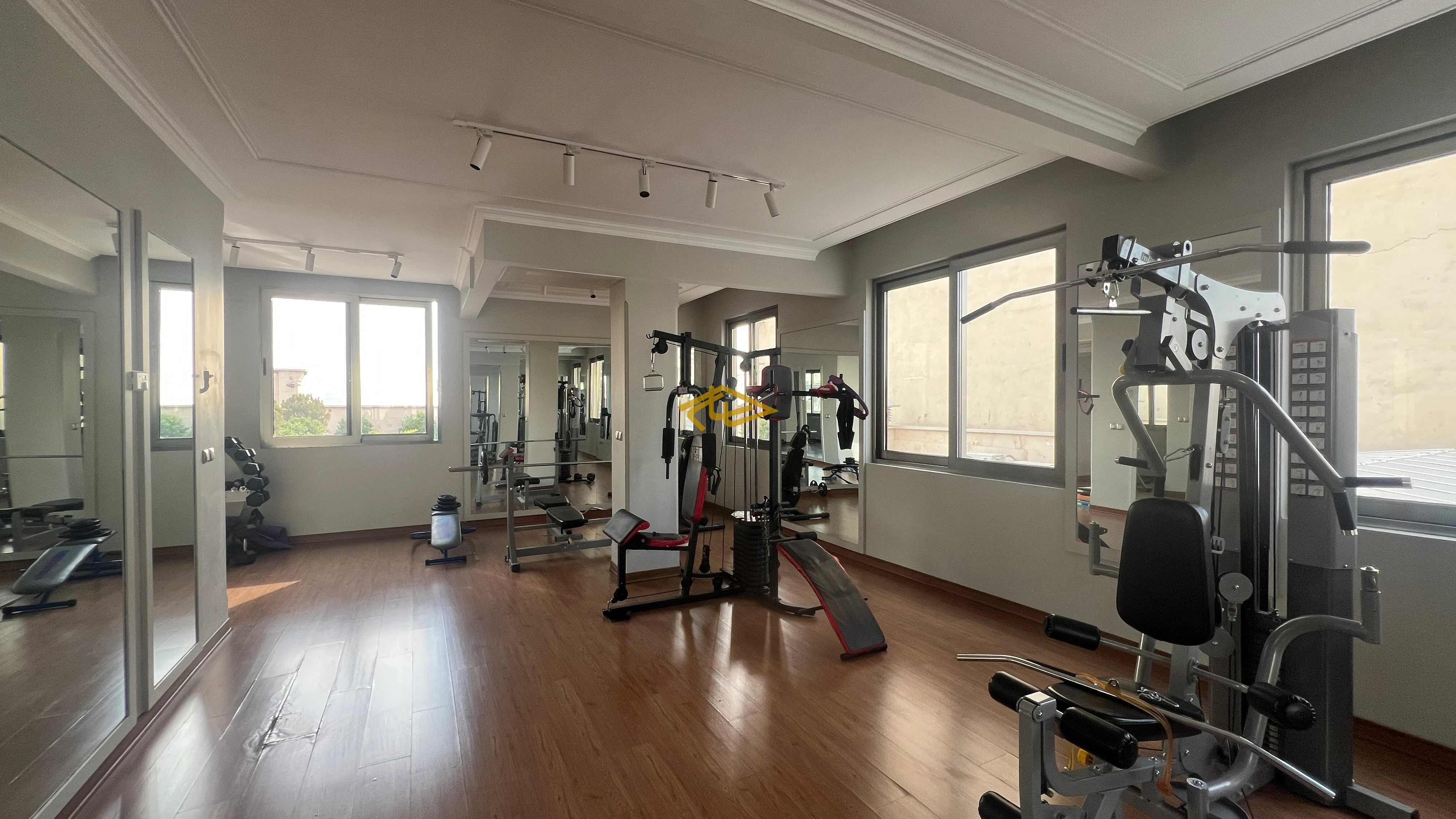 اجاره آپارتمان در زعفرانیه | ۳۳۰ متر، ۳ خواب مستر + سوئیت مهمان