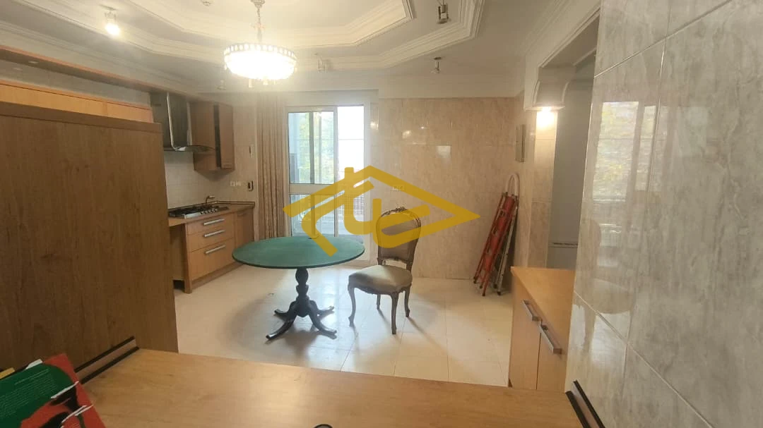 آپارتمان ۴ خواب در زعفرانیه | ۲۲۰ متر مشرف به باغ