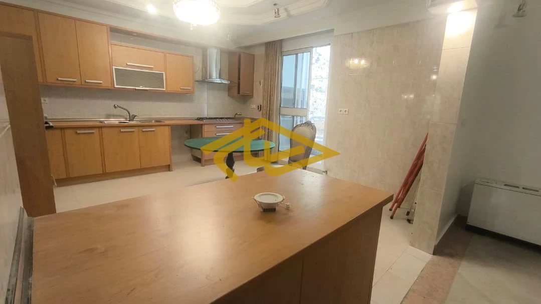 آپارتمان ۴ خواب در زعفرانیه | ۲۲۰ متر مشرف به باغ