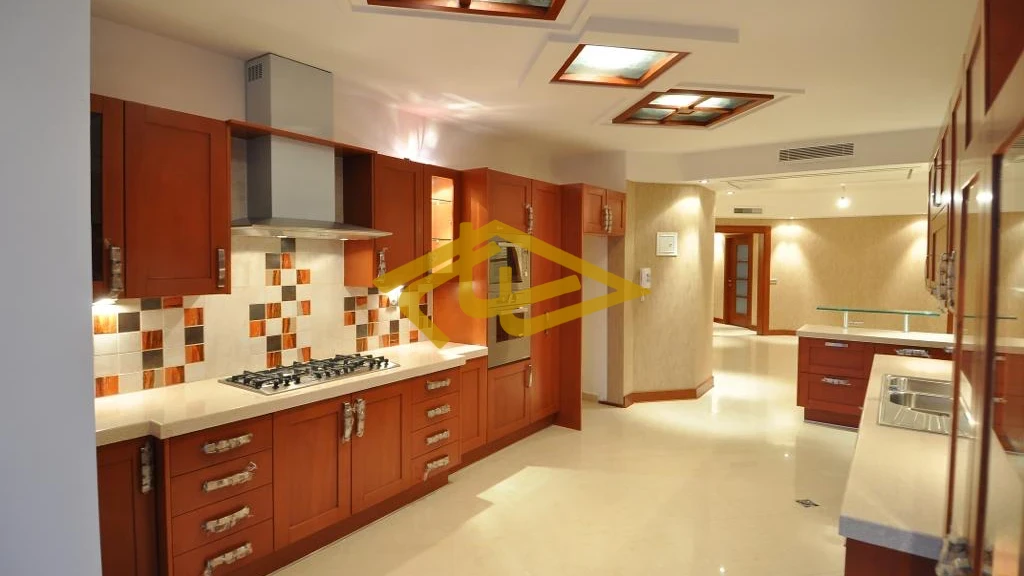 فروش آپارتمان 350 متر بسیار فاخر و کلاسیک در زعفرانیه ( مهر و نیاززاده )