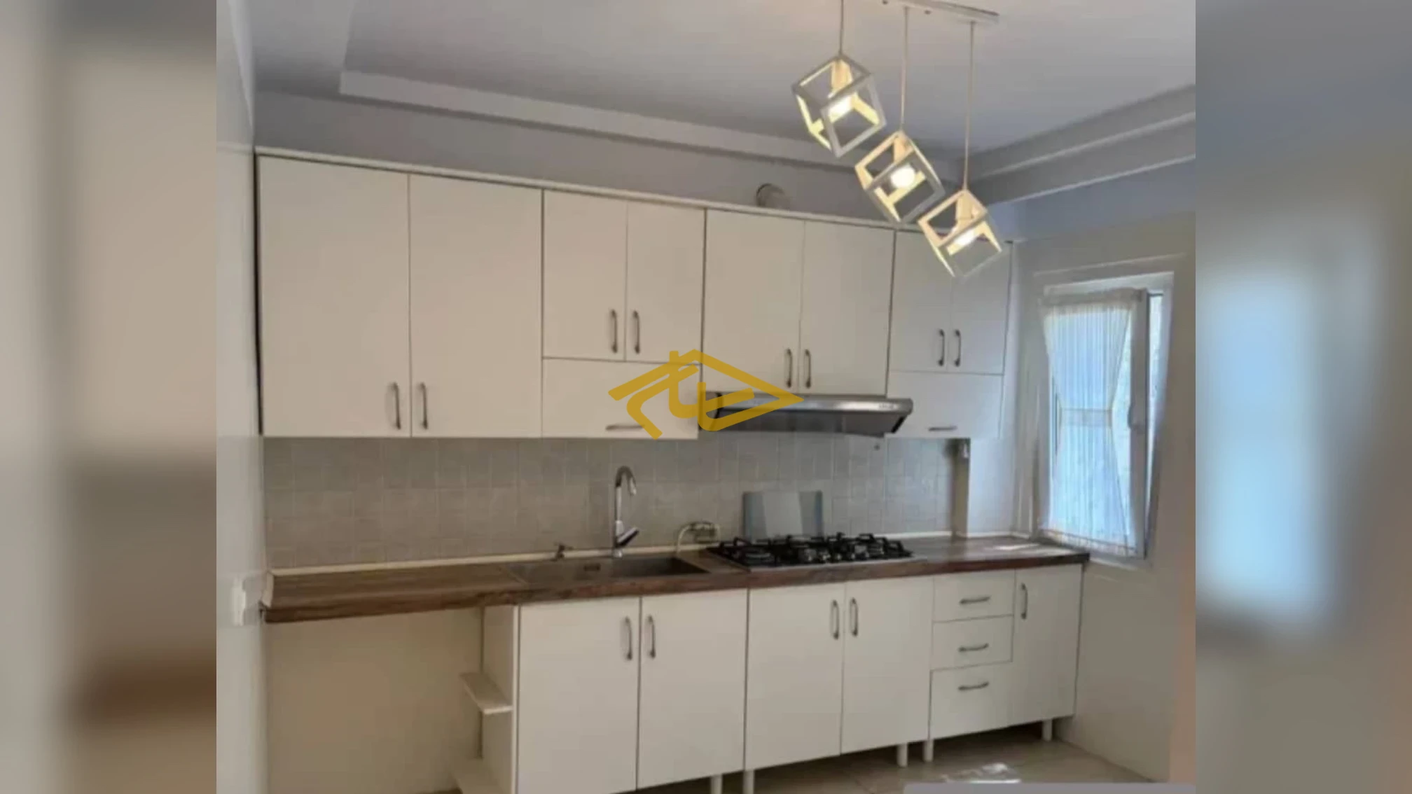 اجاره آپارتمان ۶۵ متری یک خوابه بازسازی شده در زعفرانیه خیابان پسیان | بالکن سبز | املاک ساسان