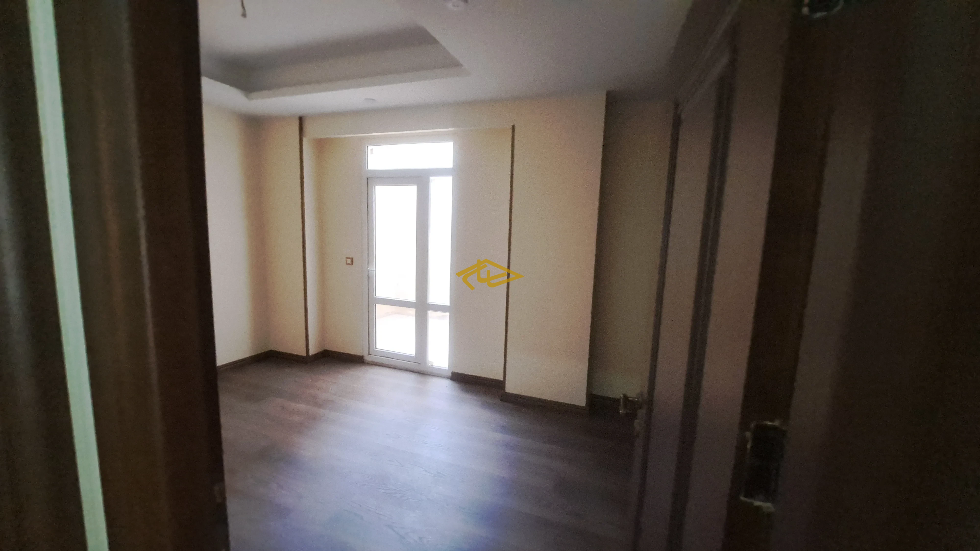 اجاره آپارتمان ۱۵۵ متری لوکس در ولنجک | ۳ خواب، ۴ ساله، فول امکانات | رهن کامل