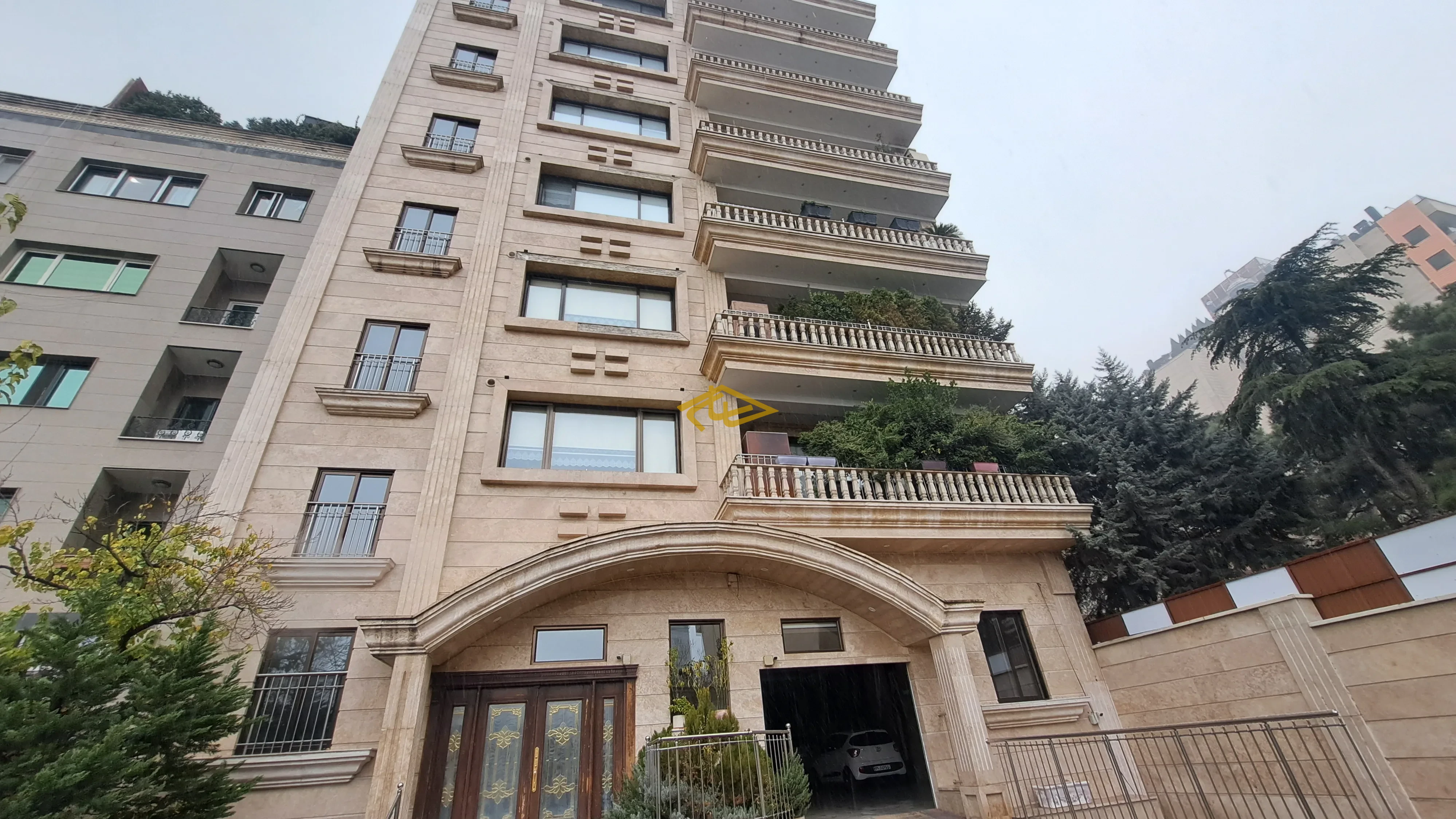 اجاره آپارتمان ۳۳۰ متری ۴ خوابه در ولنجک | رهن کامل تک‌واحدی لوکس املاک ساسان