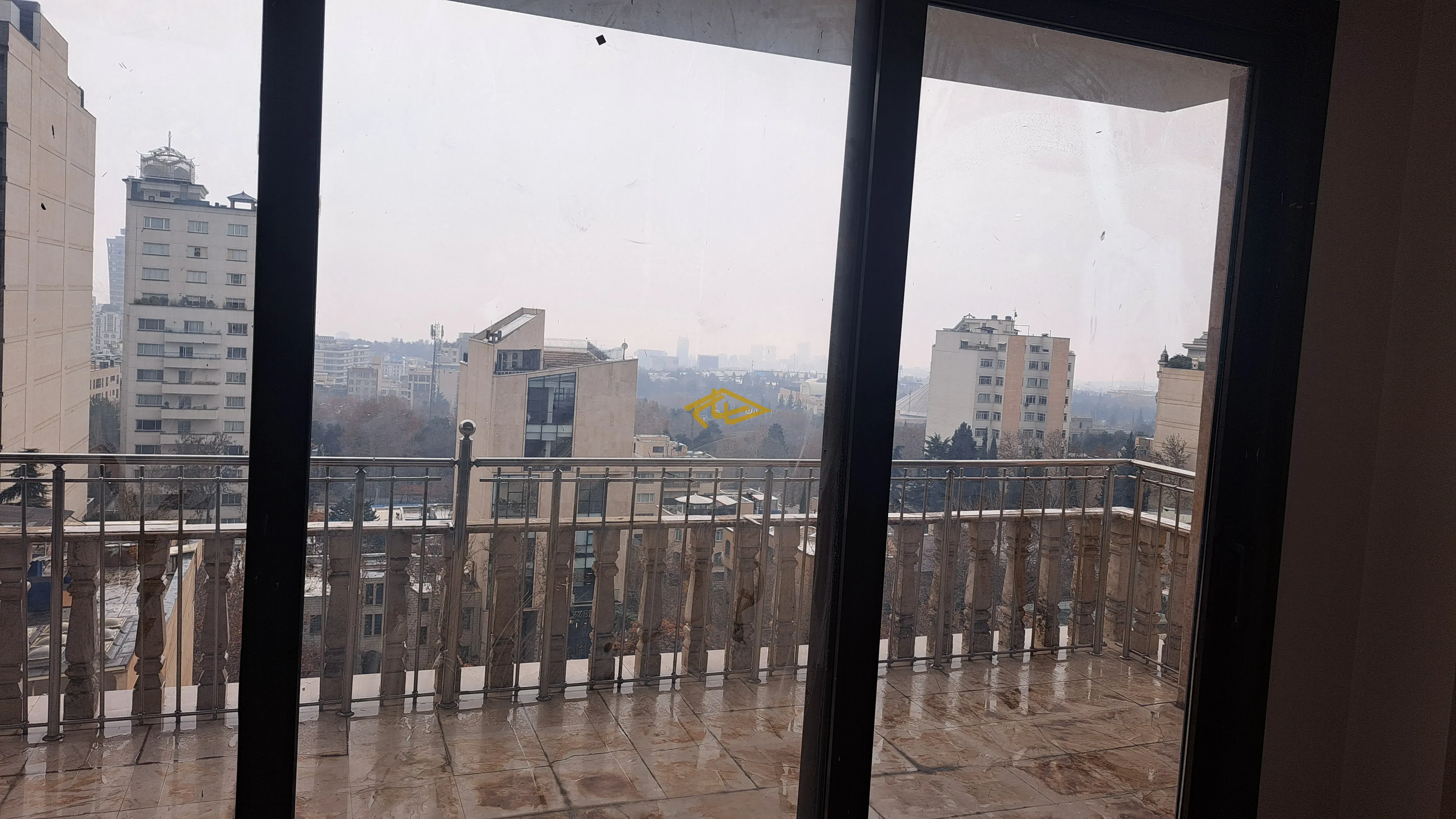 اجاره آپارتمان ۳۳۰ متری ۴ خوابه در ولنجک | رهن کامل تک‌واحدی لوکس املاک ساسان