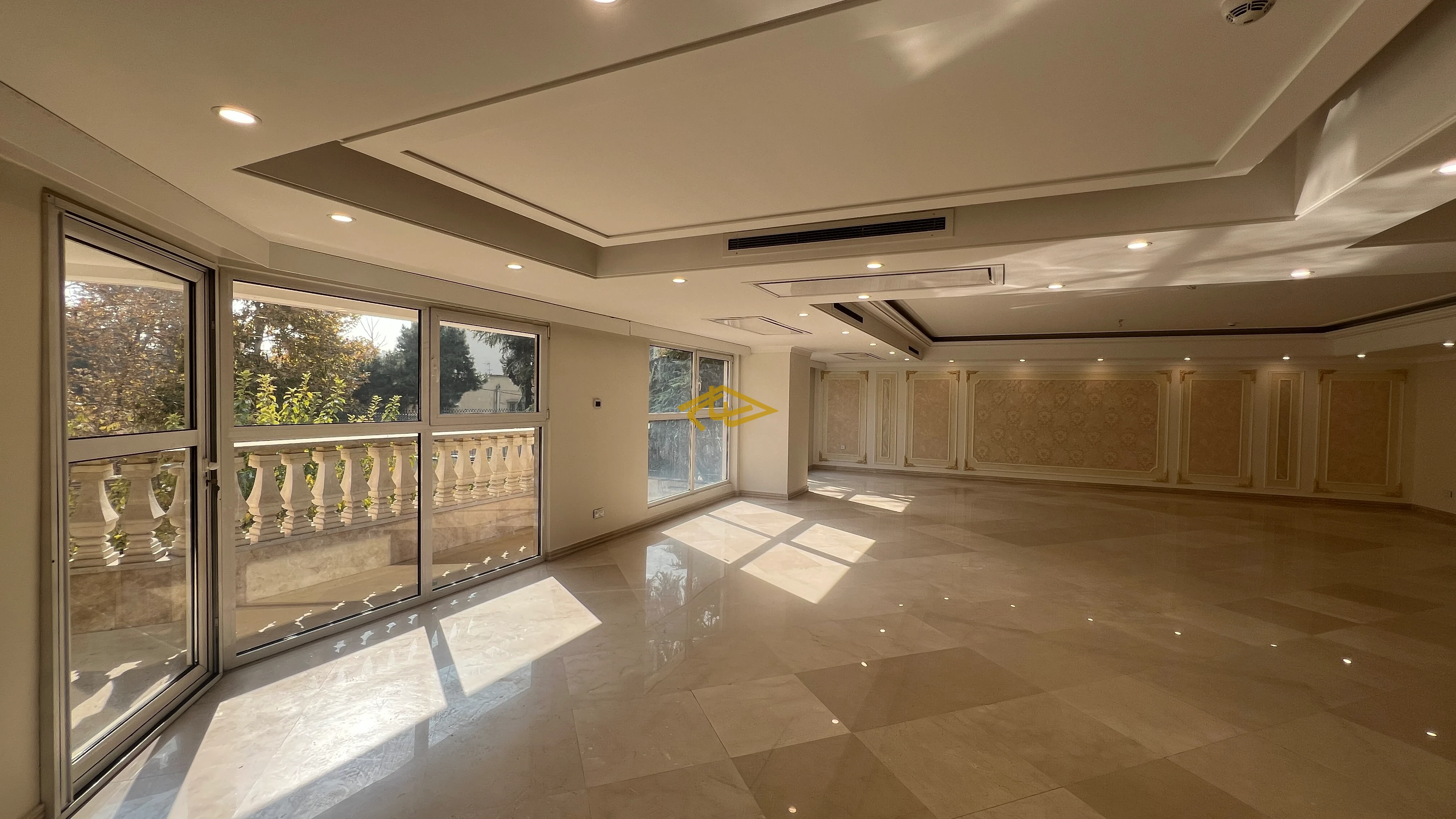 اجاره و رهن آپارتمان ۴۳۰ متری | سپیدکوه زعفرانیه