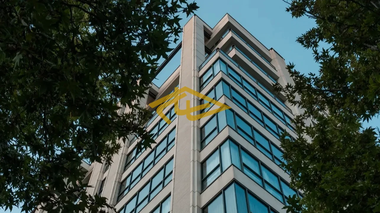 خرید آپارتمان ۴۱۰ متری لوکس و فول‌امکانات در ولنجک خیابان ساسان